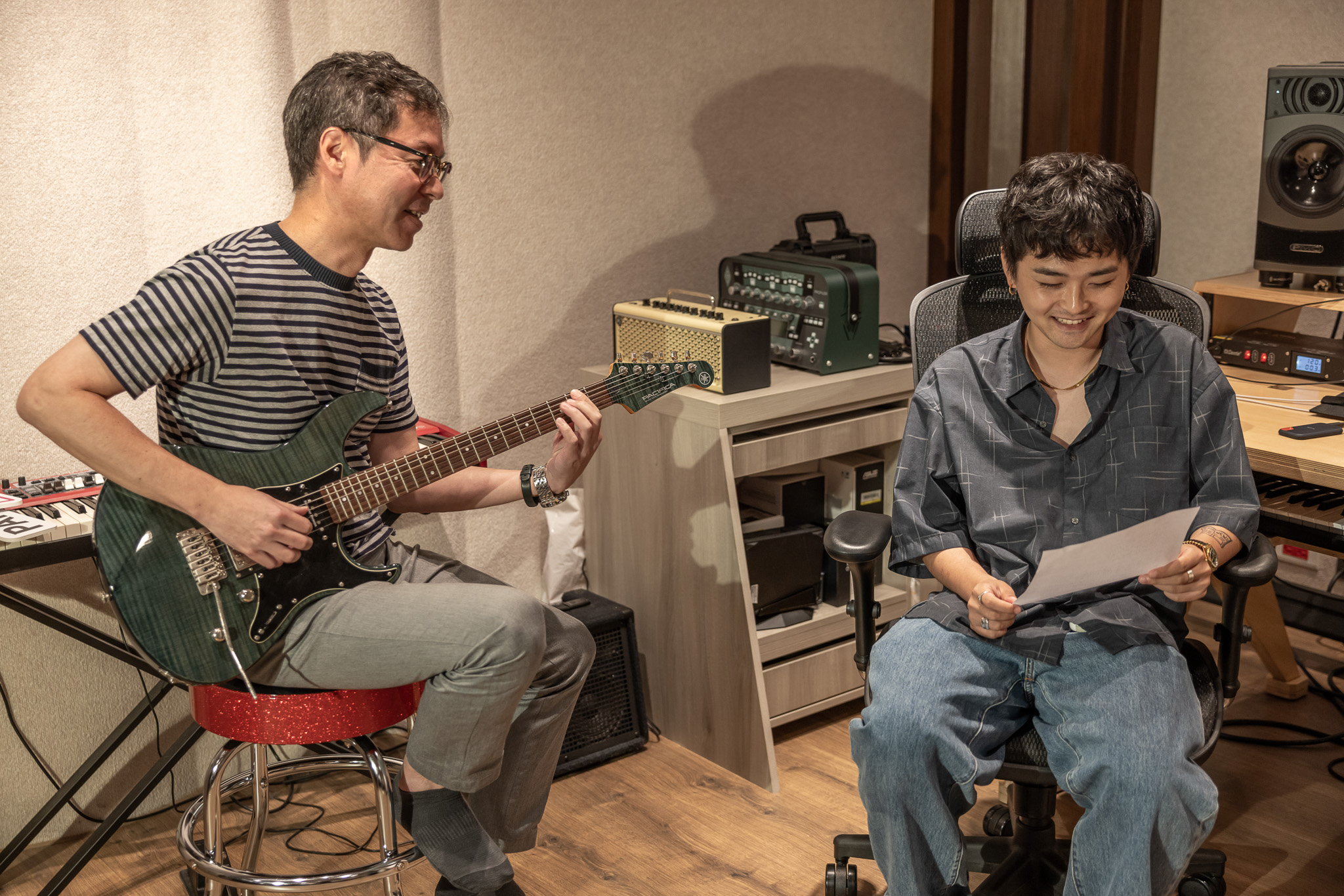 總製作人永田博丈(左)與「Octave music 八度音創」音樂製作人J. Quan(右)。(So-net提供)