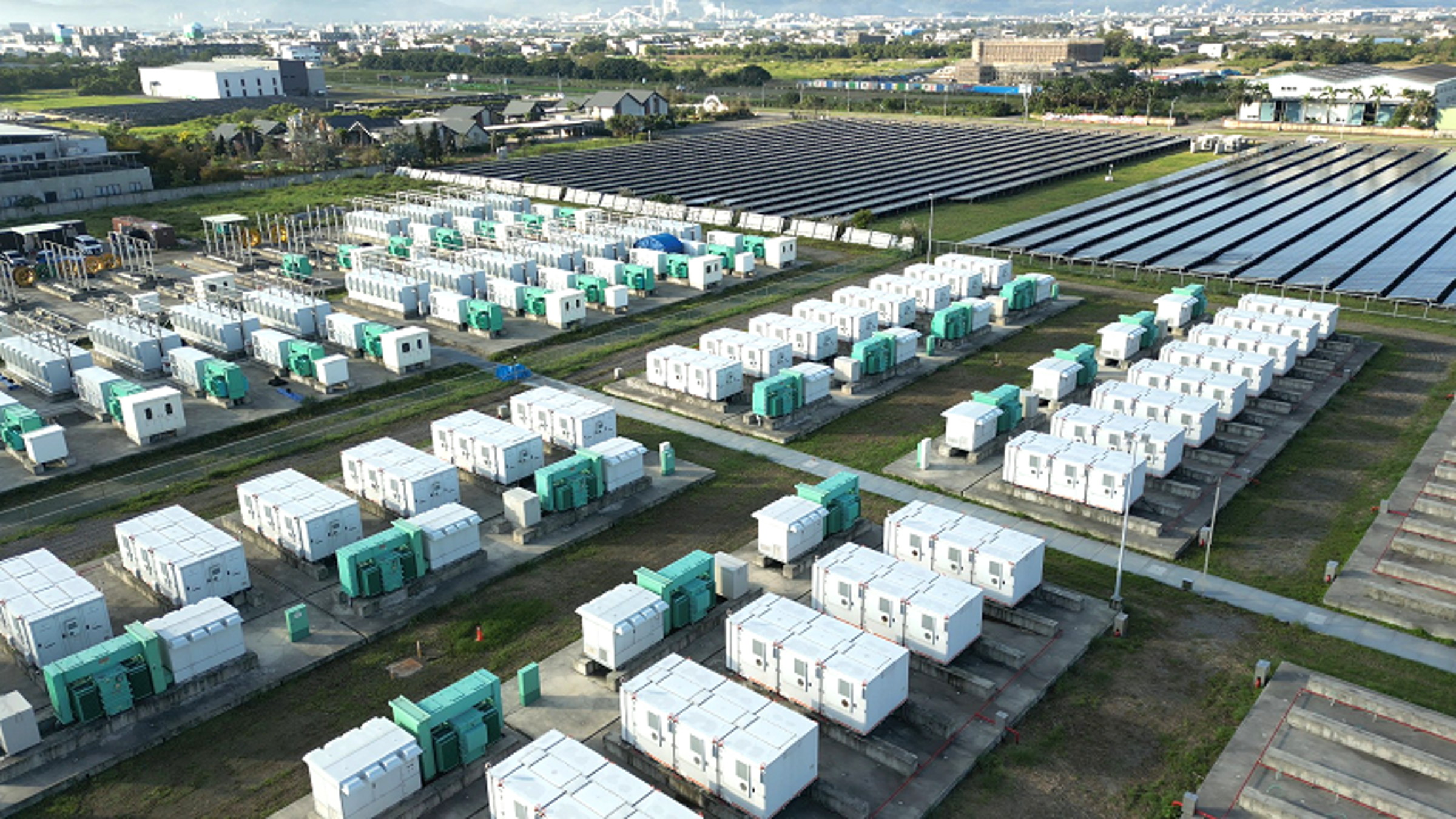 台普威在宜蘭縣五結鄉投資建置100MW儲能系統，是全台最大單一儲能案場。（台普威提供)