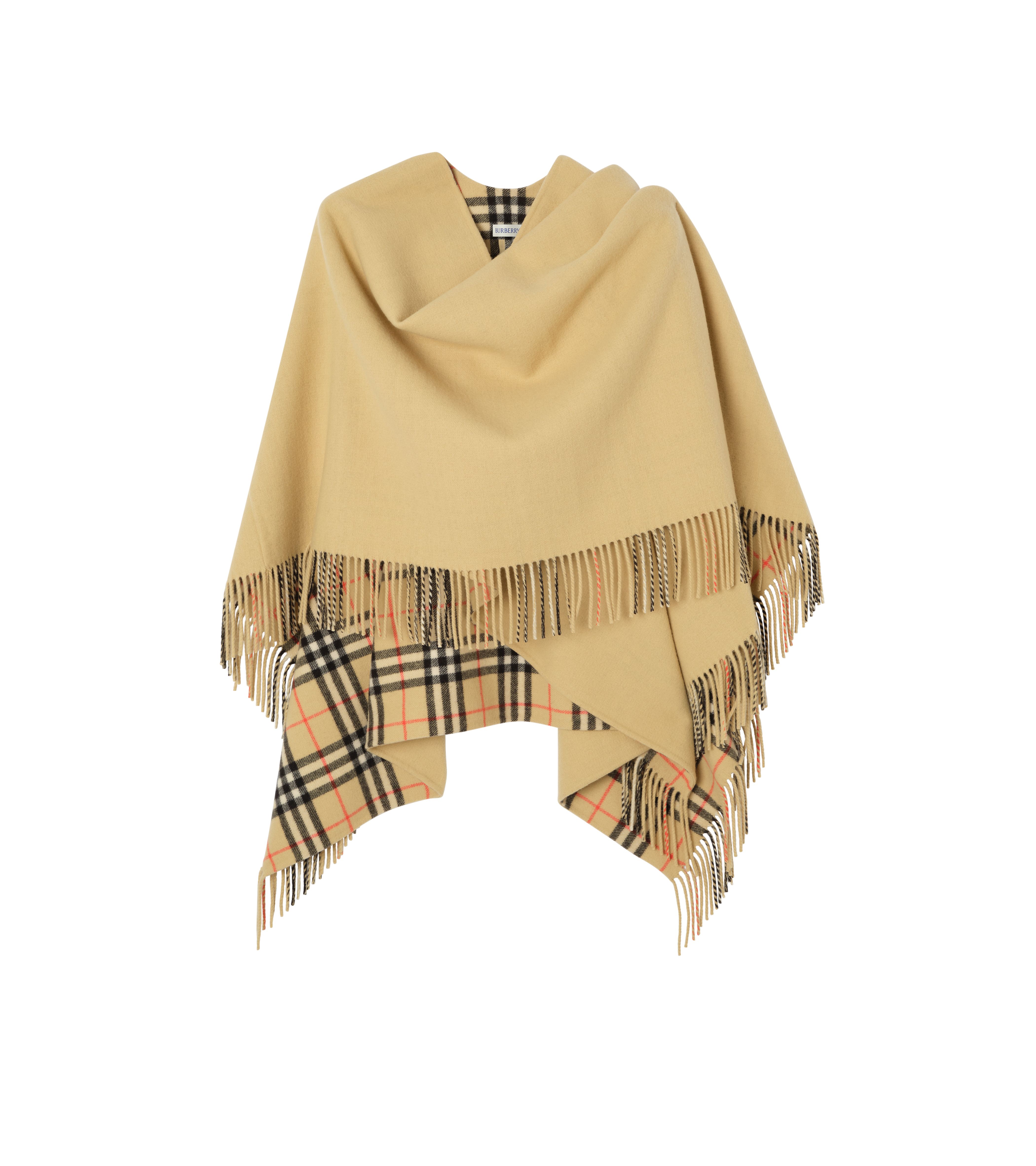 沙米色羊毛毯披肩。NT$69,000(BURBERRY提供)