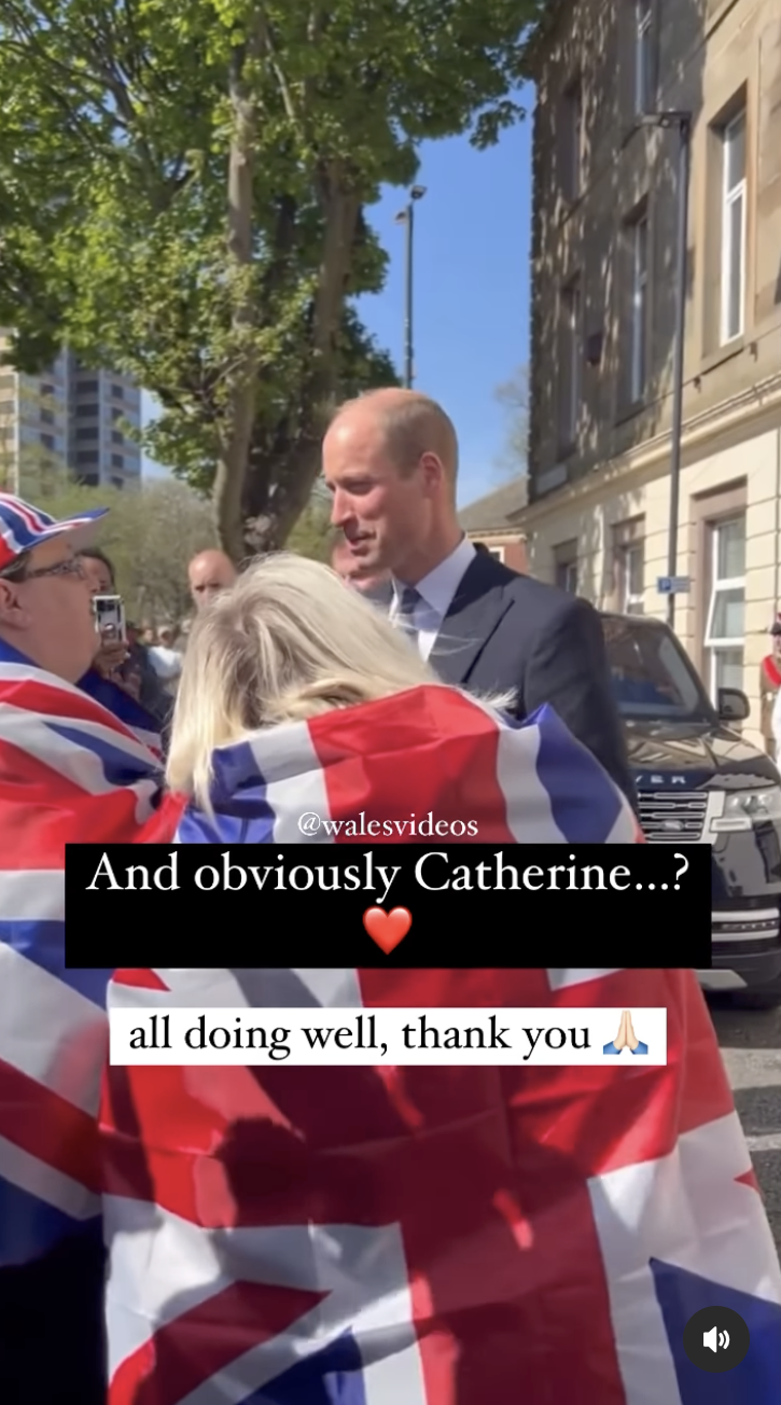 威廉王子向凱恩表示，妻小過得很好。（翻攝walesvideos IG影片）