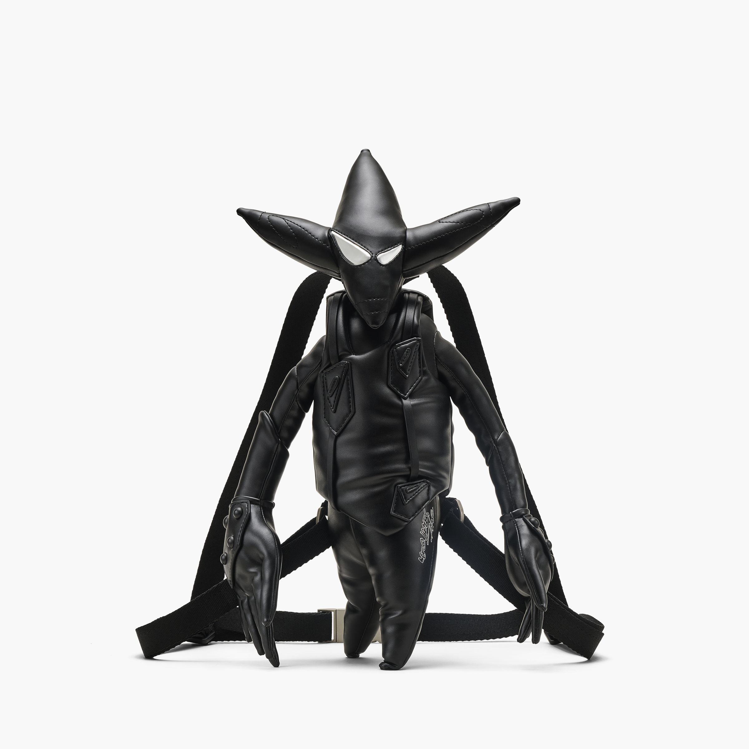 MARC JACOBS X FUTURA聯名系列POINTMAN後背包。NT$21,800（美之心提供）