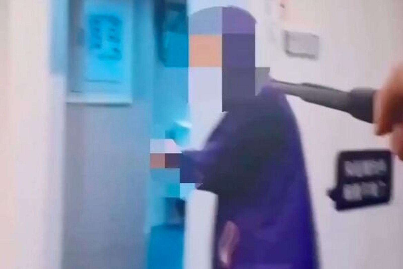 快訊/中山站驚傳持刀!捷運警察火速攔截「亮刀女子」 案發始末曝光