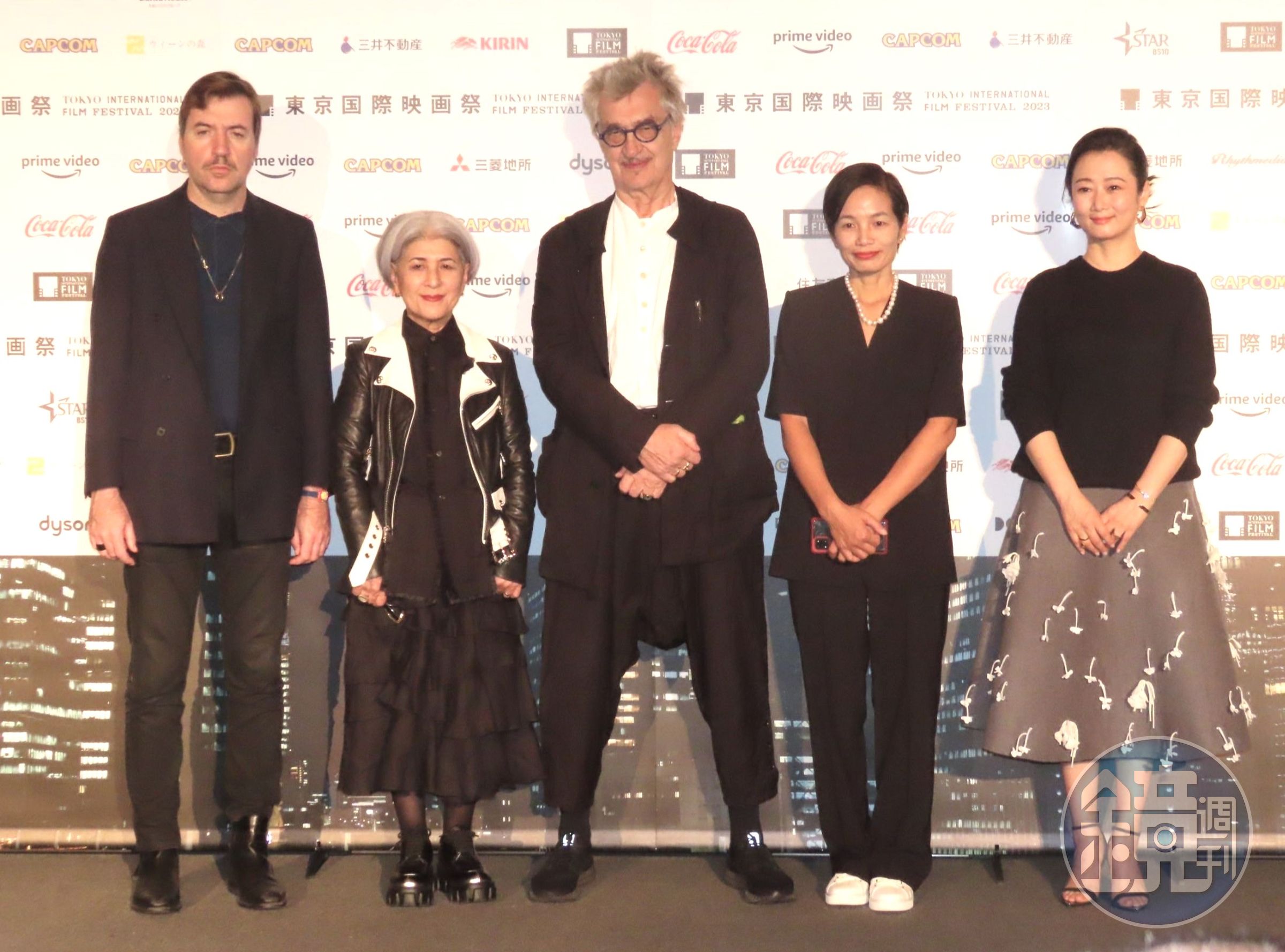 德國名導文溫德斯(中)是本屆東京影展的評審團主席,左起為評審西班牙導演亞柏賽拉、日本製片國實瑞惠、越南籍監製Tran Thi Bich Ngoc以及中國演員趙濤。