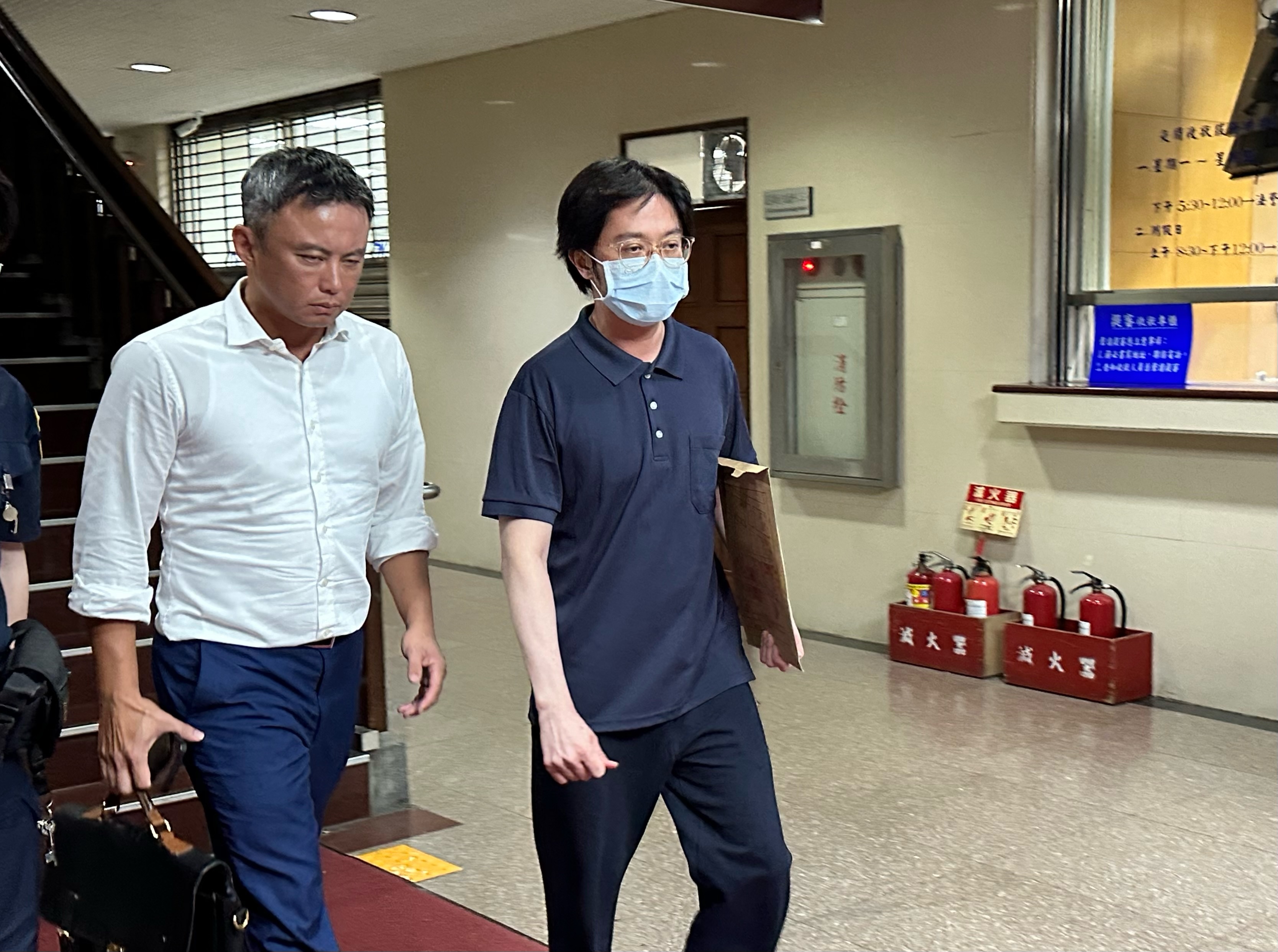 廠商李慶煌之子李嘉豪涉內線交易,獲1,000萬交保停押。