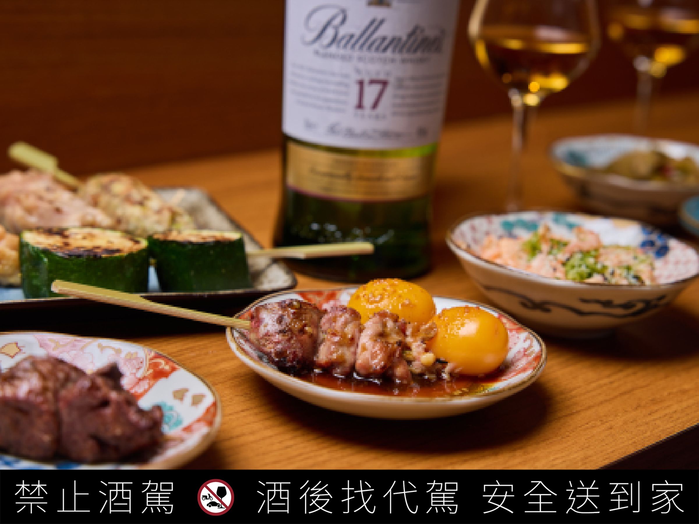 老闆阿岳強調，「岳燒鳥」使用的食材都是他當天去市場採買，包括雞隻、海鮮類，很多隱藏美食都是要憑饕客的運氣才能品嘗到的。