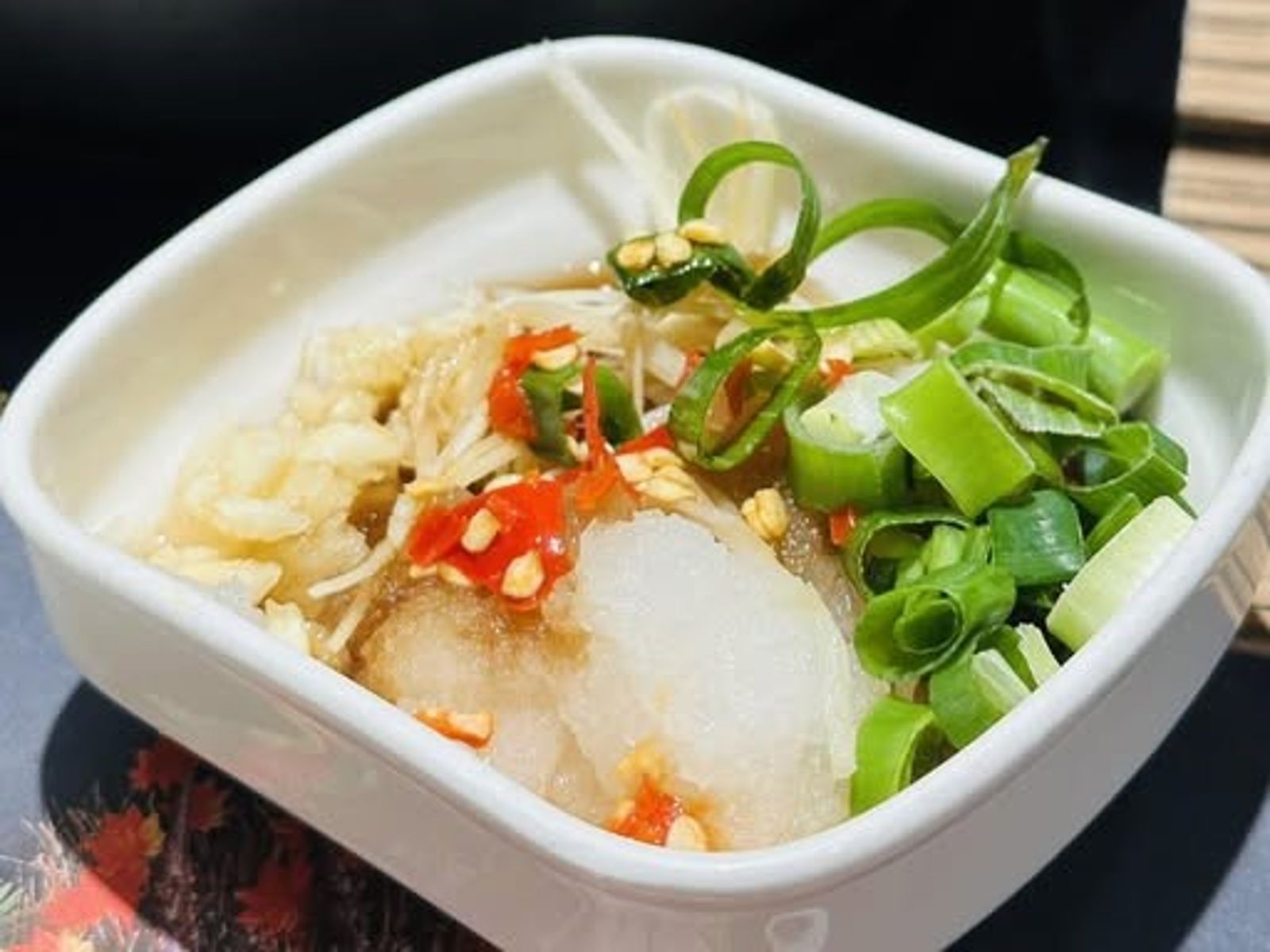 不用沙茶一樣香!營養師分享火鍋沾醬改加「5物」:促進循環還抗發炎