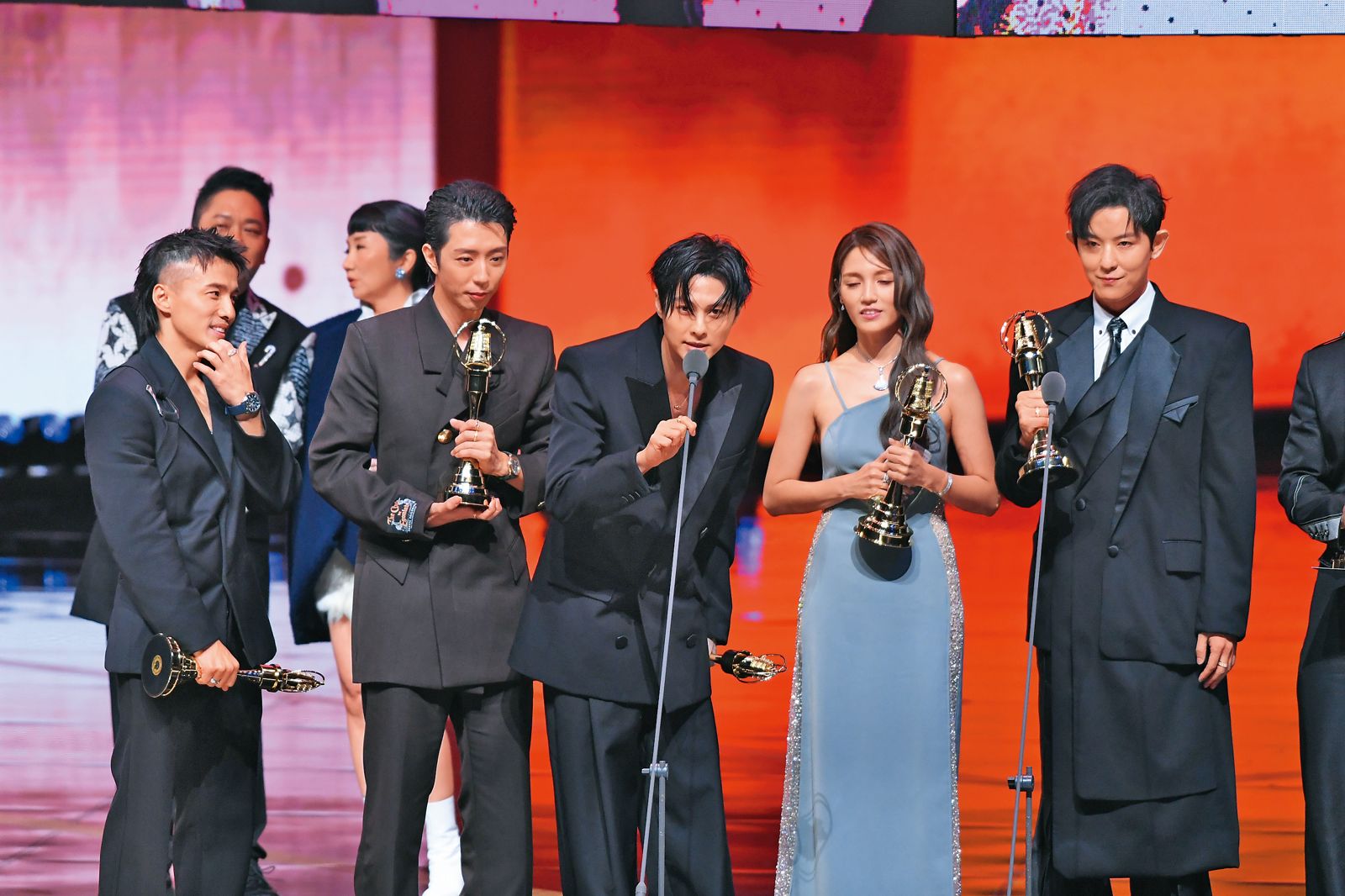 閃兵海嘯恐團滅／慶功宴阿緯稱團員免役「合情合理」3棒神色有異尷尬了