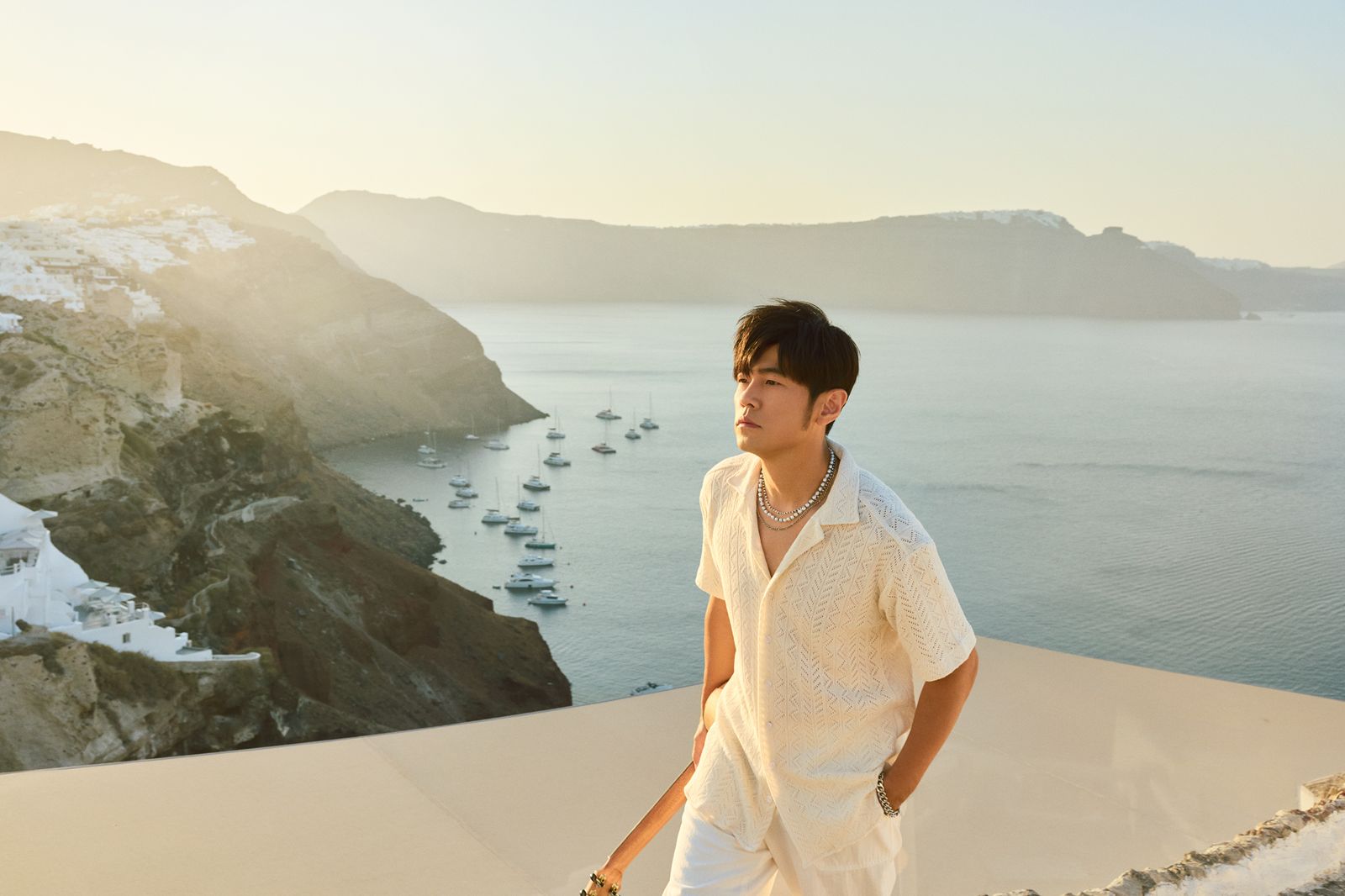 周杰倫再推新歌〈愛琴海〉MV 曝歌名差點被取為「希臘拖鞋」