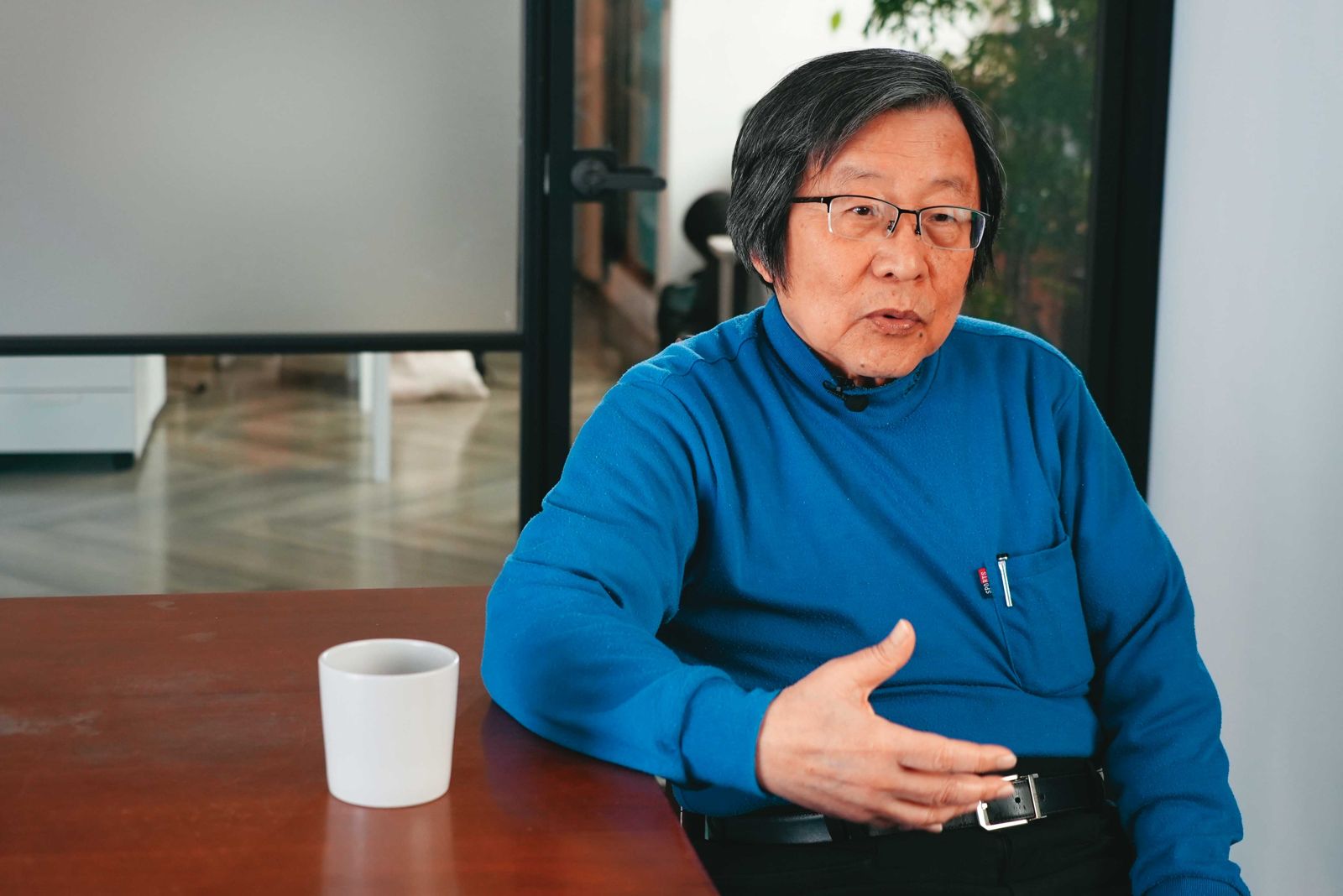 邱義仁（圖）接受紀錄片團隊專訪，回顧台灣過去幾任總統的表現。（圖／翻攝自《變局下的台灣》）