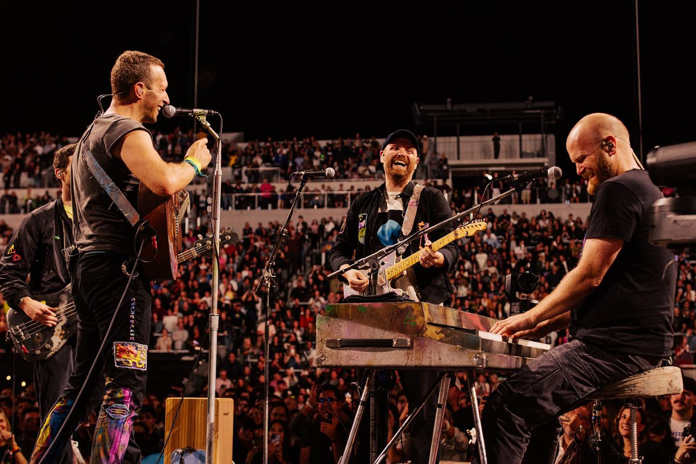 英國天團Coldplay上週六、日在高雄登場開唱,帶動週邊經濟,數字驚人。(示意圖,翻攝Coldplay臉書粉專)