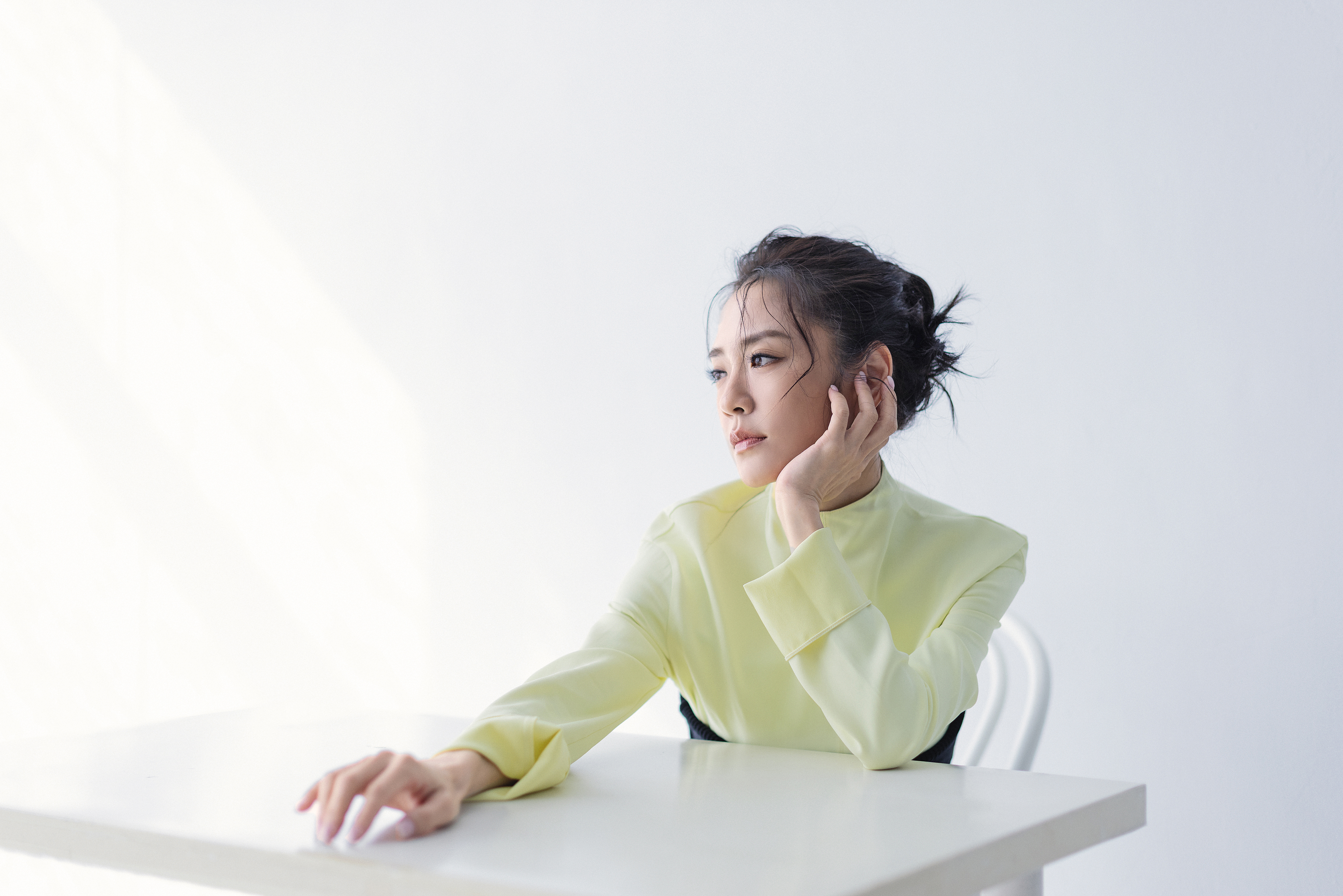 即使受傷過後，還是要找回愛人的能力。楊千霈年初證實已離婚，而人生所經過的，都成為她豐沛情感的來源。