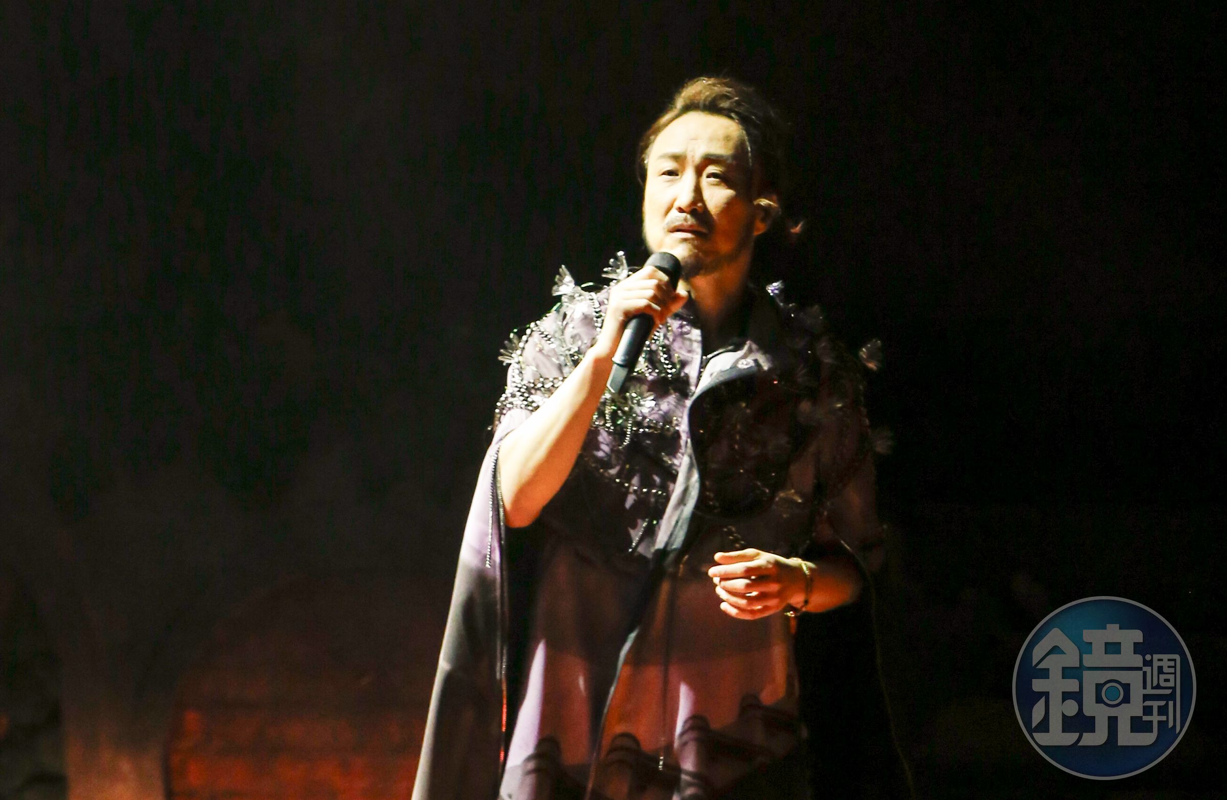 鄭中基在小巨蛋舉辦《Fragments of Wonder》演唱會。