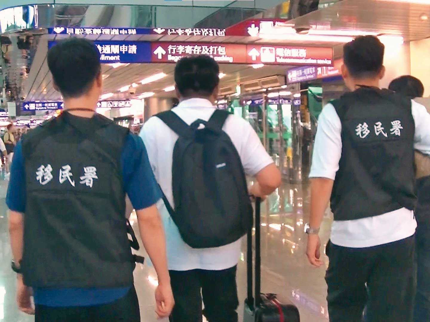 因收容所人滿為患,移民署會定期將非法移工驅逐出境。示意畫面,圖非本案當事人。(移民署提供)