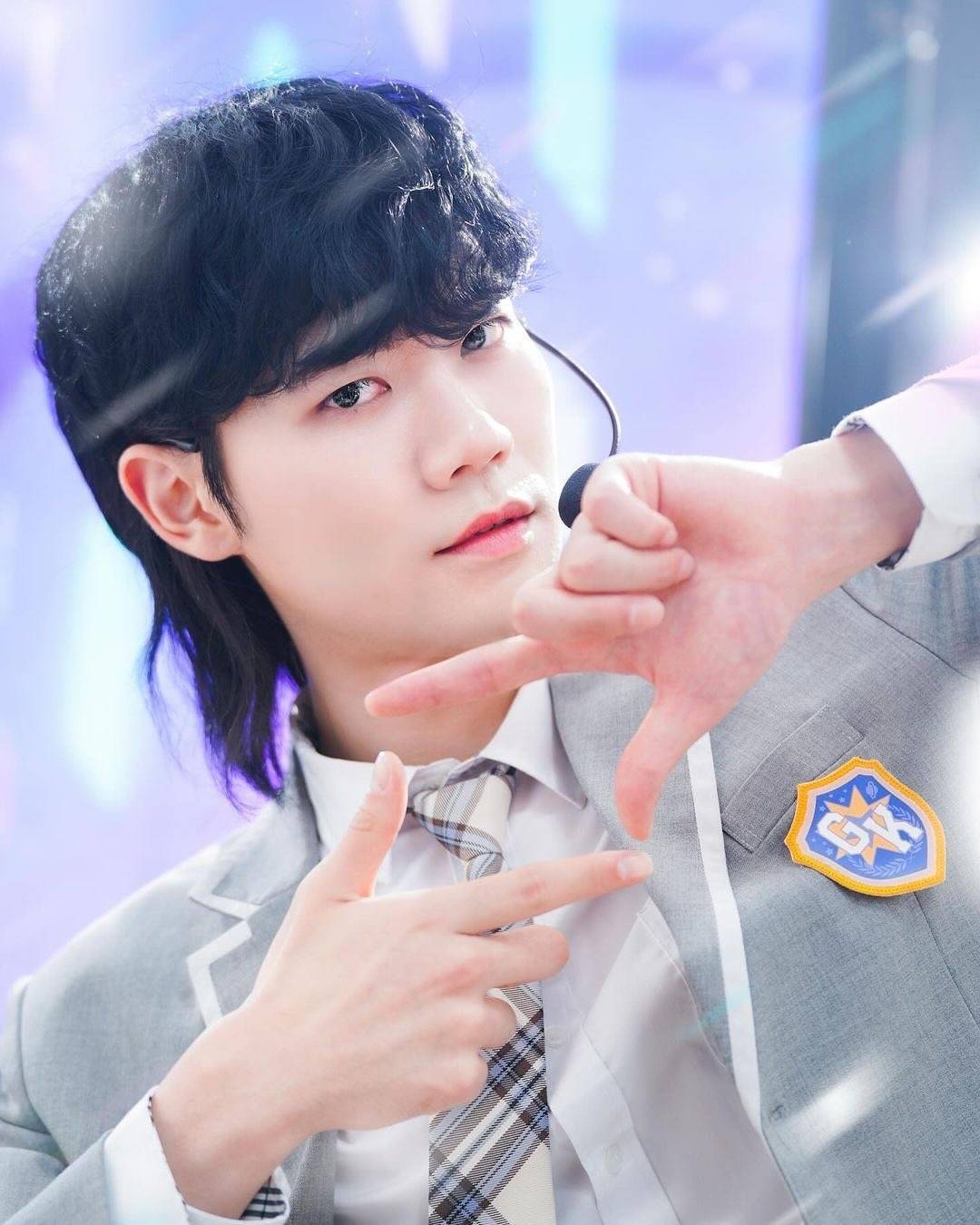 needmorecash曾扮成〈Produce 101〉練習生，大跳主題曲。（網路圖片）
