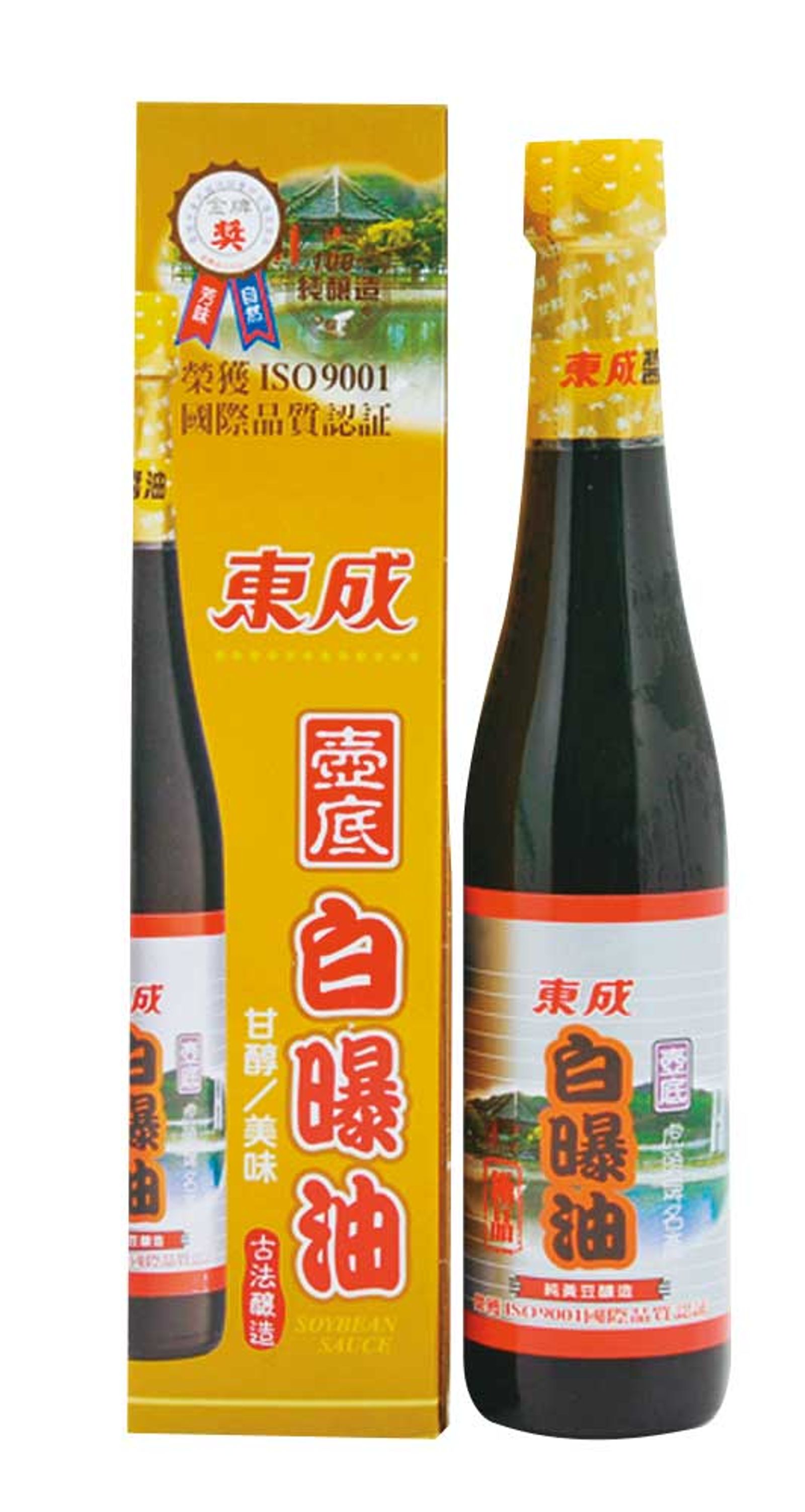 東成醬油包裝標榜「古法釀造」，但現今已非自釀。（圖／鏡週刊提供）