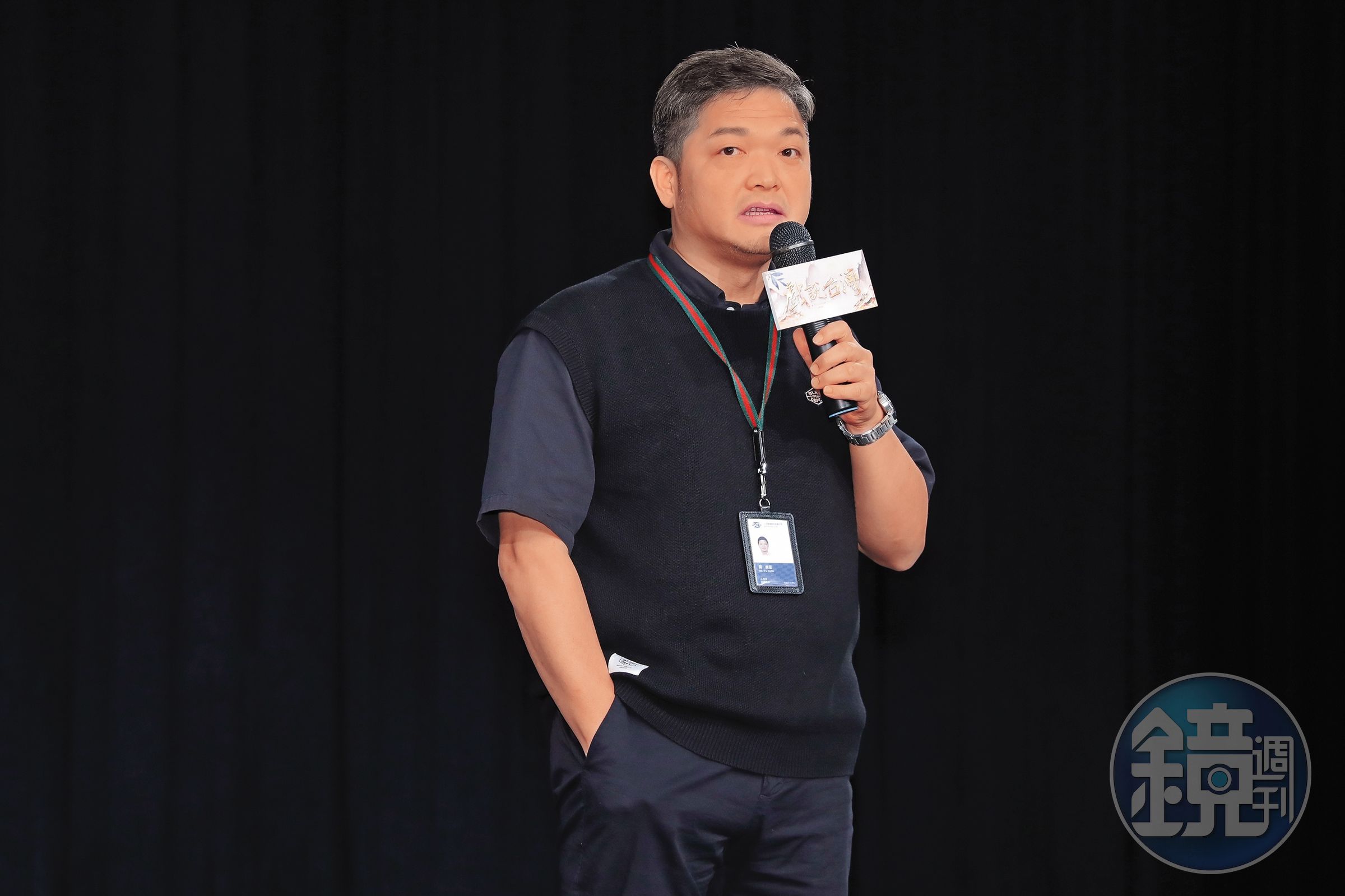 當初龔美富以三立戲劇總監製的身分，出席三立《戲說台灣—燈媽祖》歡慶五千集記者會，他跟江祖平也是舊識，甚至比跟龔益霆認識得早。