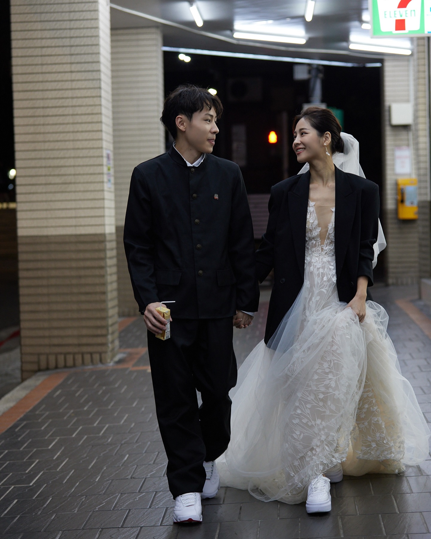 顏佑庭與圈外老婆結婚一年多不急著生子。(翻攝自顏佑庭臉書)