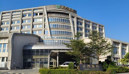 金門醫院發生幼童誤打疫苗烏龍事件，院方坦承疏失並道歉，承諾全面檢討與加強教育訓練。（翻攝畫面）