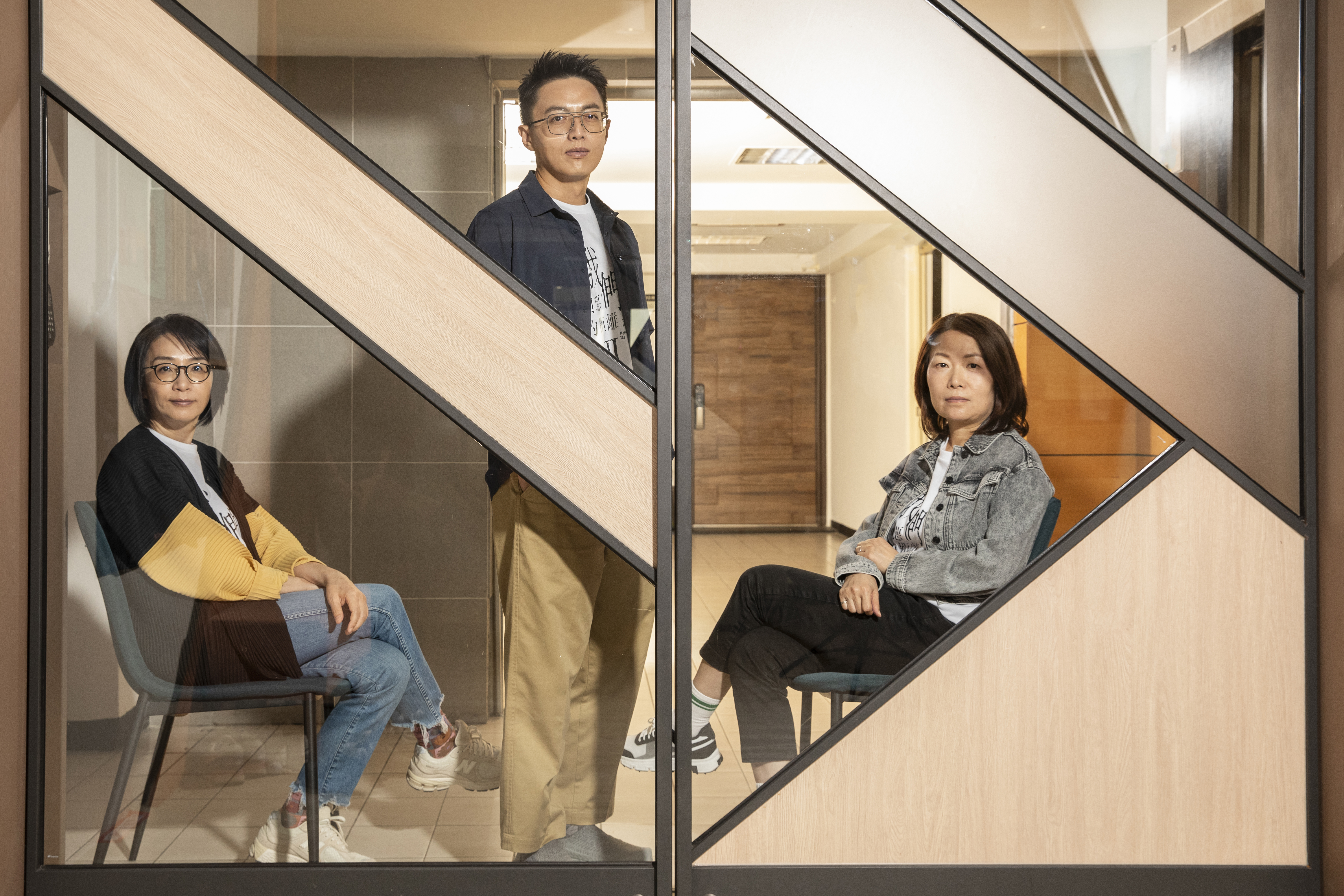 CATCHPLAY執行長楊麗貞（右）主導海外平台銷售，促成與Amazon Prime Video合作，左起為製作人林昱伶和導演林君陽。