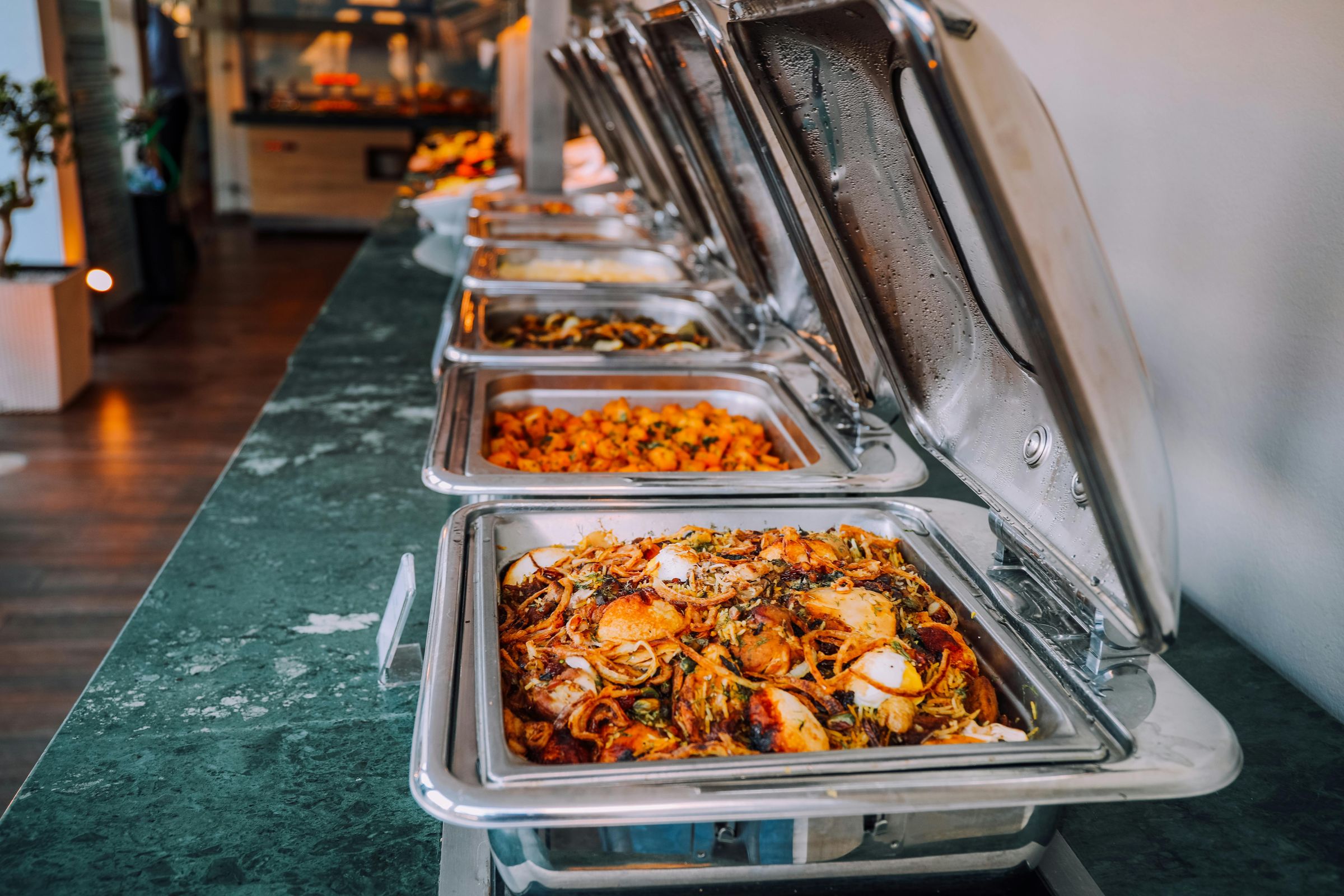 外食族最擔心「花了錢還吃壞肚子」。(示意圖,Pexels)