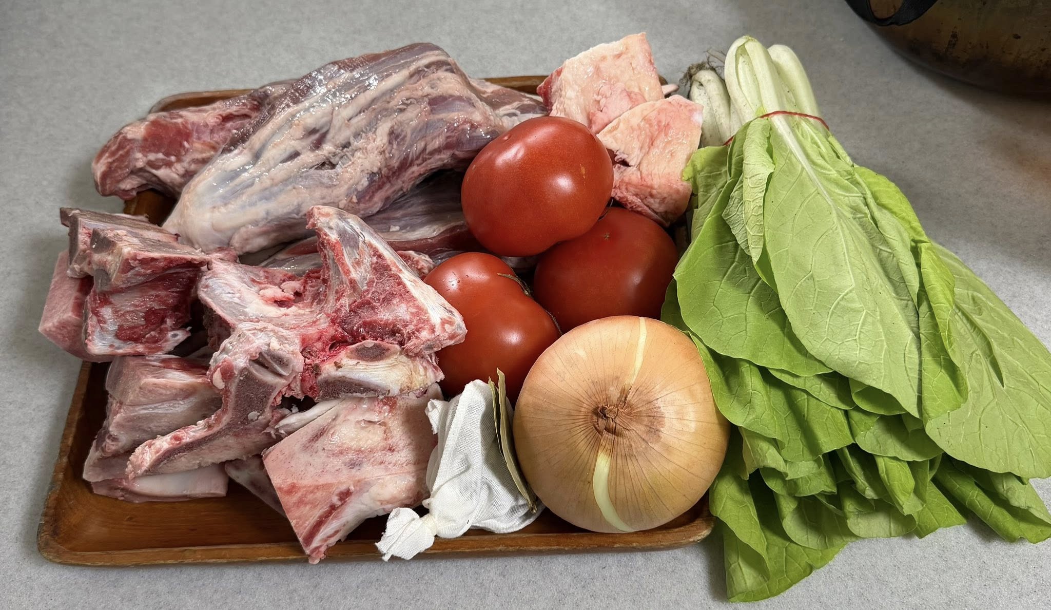 今日為牛肉麵準備的所有食材。