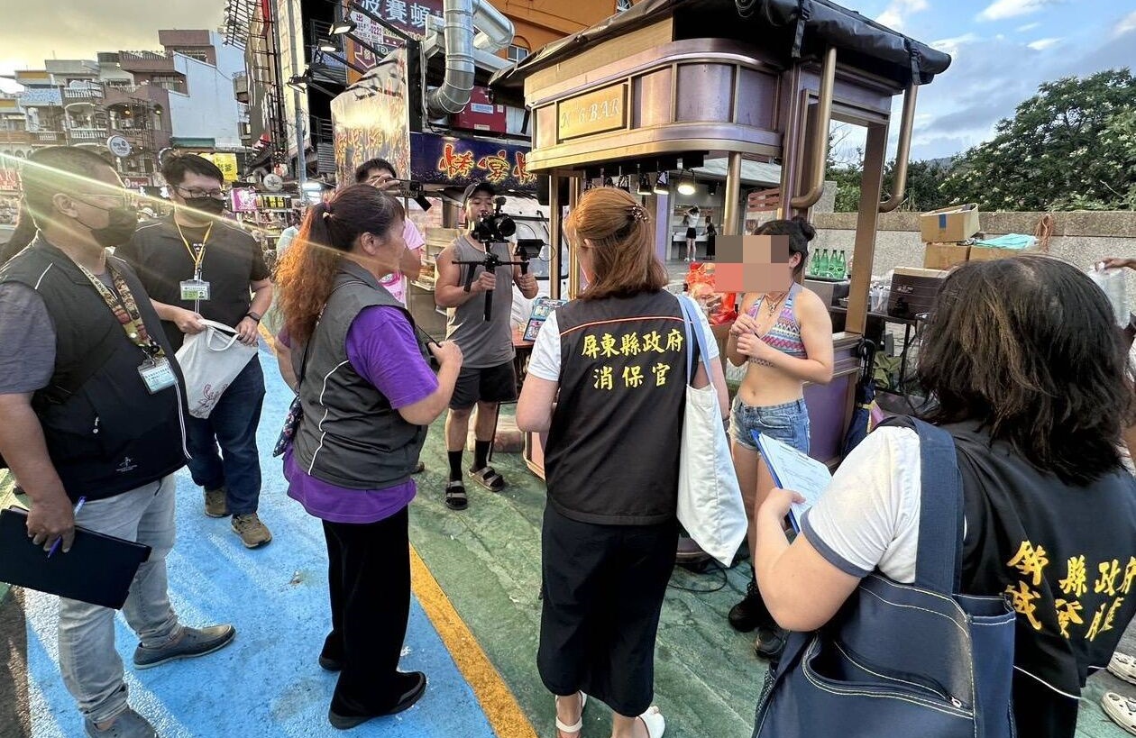墾丁大街的「辣妹調酒」又出事。(翻攝自屏東縣政府)