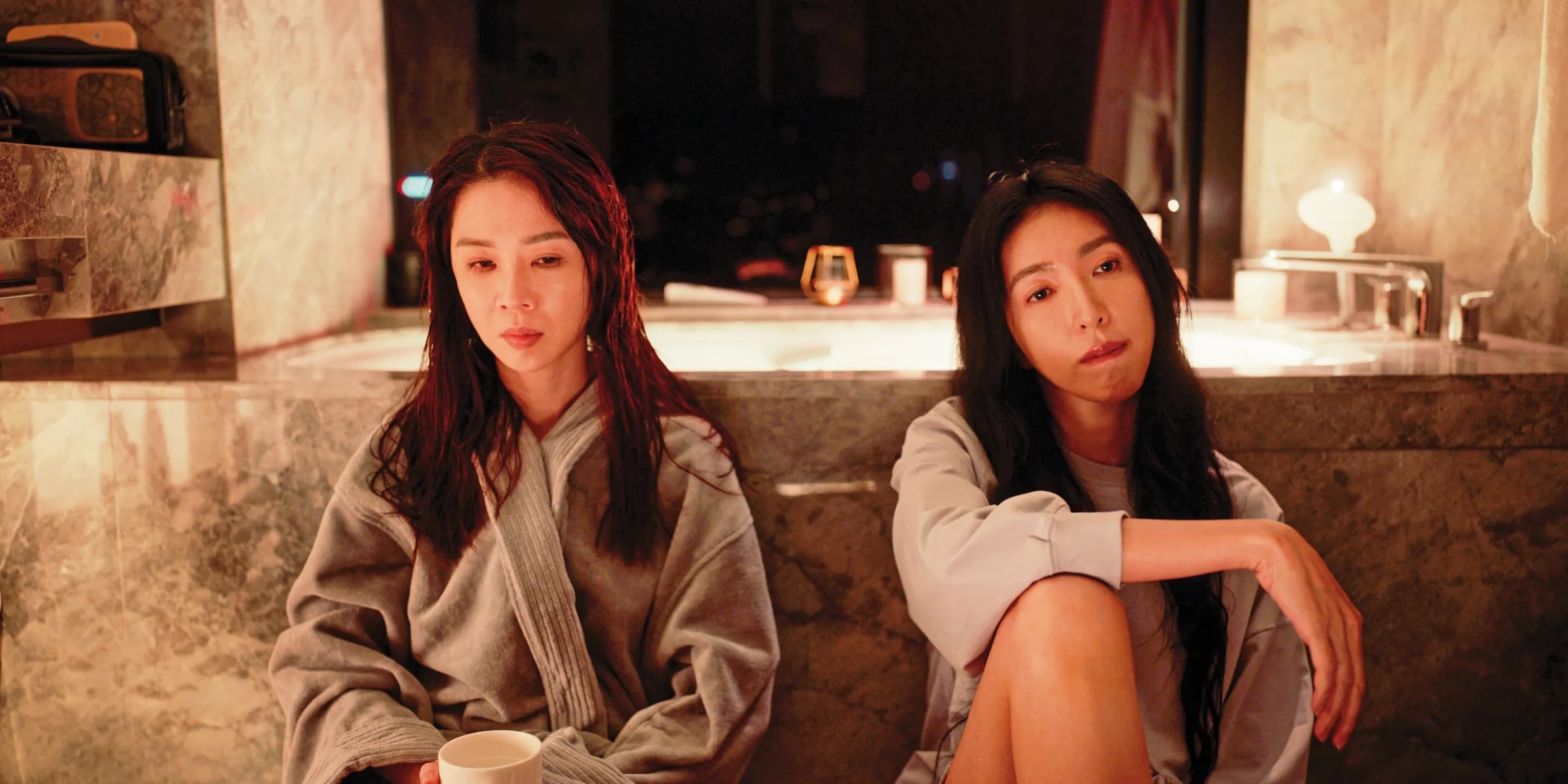 因為導演嚴藝文要求高，楊謹華（右）在情緒吃重的戲時曾經崩潰。