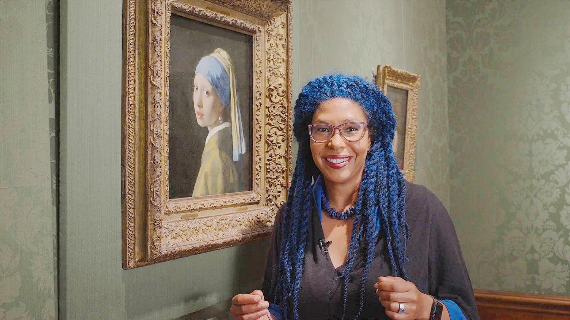 荷蘭莫瑞泰斯皇家美術館的繪畫修復師凡迪維爾長時間研究〈戴珍珠耳環的少女〉，被妙稱為「珍珠少女的閨密」。（海鵬提供）