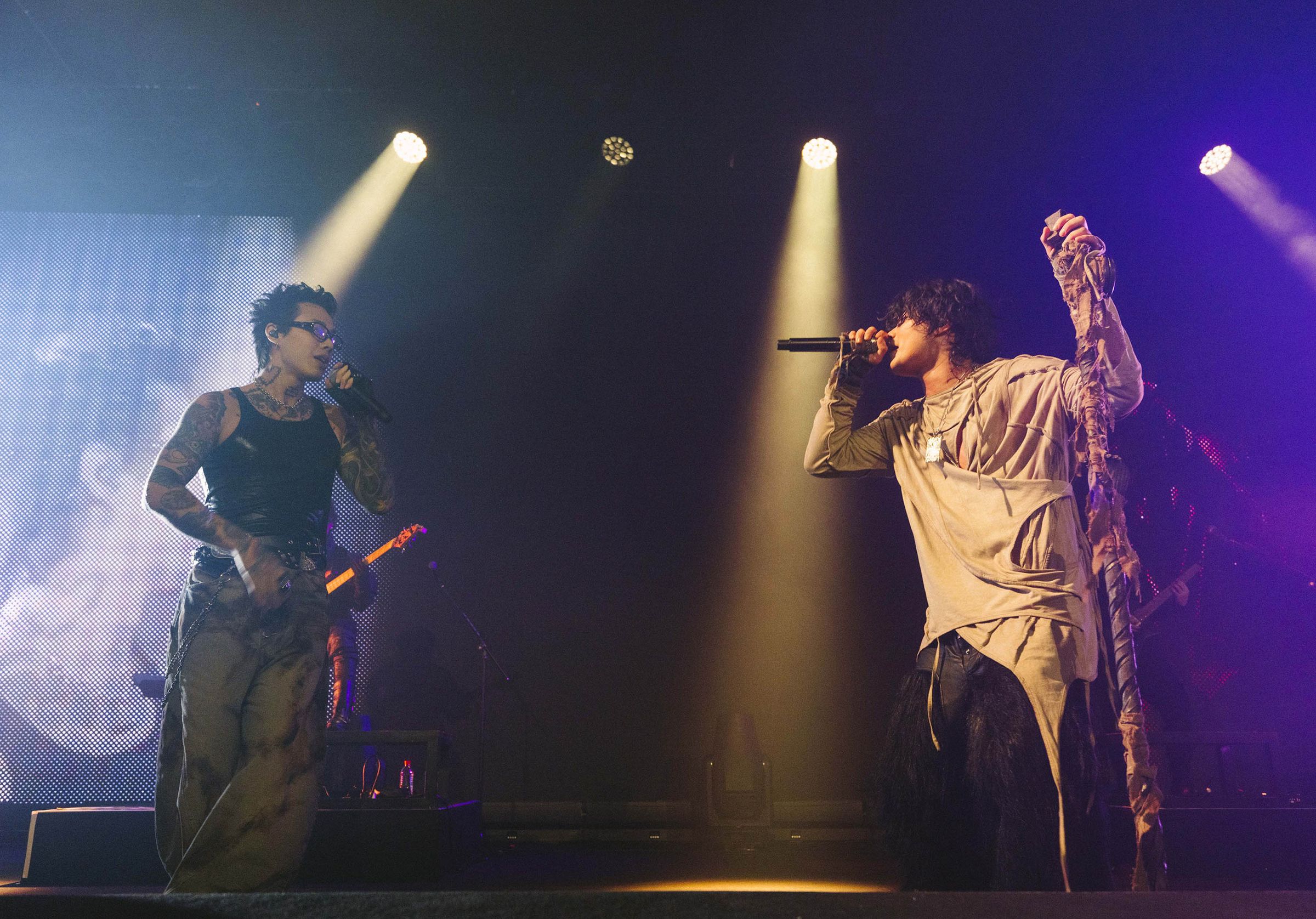 福夢演唱會,驚喜請來Marz23合唱〈反正我願意〉。(形上娛樂提供)