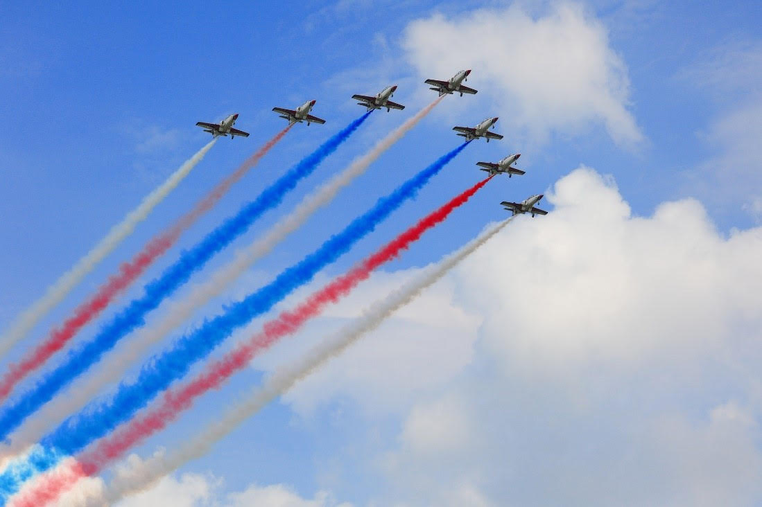 國慶籌備委員會今日說明，為配合國慶大會各項慶祝活動，總統府周邊區域自今日23時起，分階段實施夜間標點畫線作業等各項交通管制措施。（慶籌會提供）