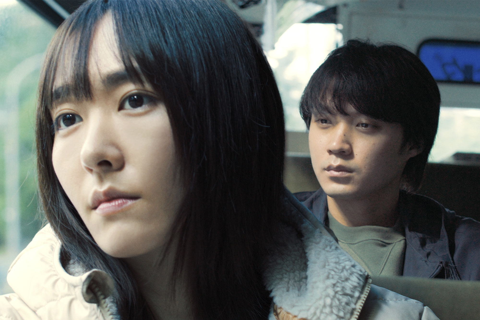 新垣結衣（左）和磯村勇斗在《（非）一般欲望》因都有特殊性僻好而成為互相的精神依靠。（東京國際影展提供）