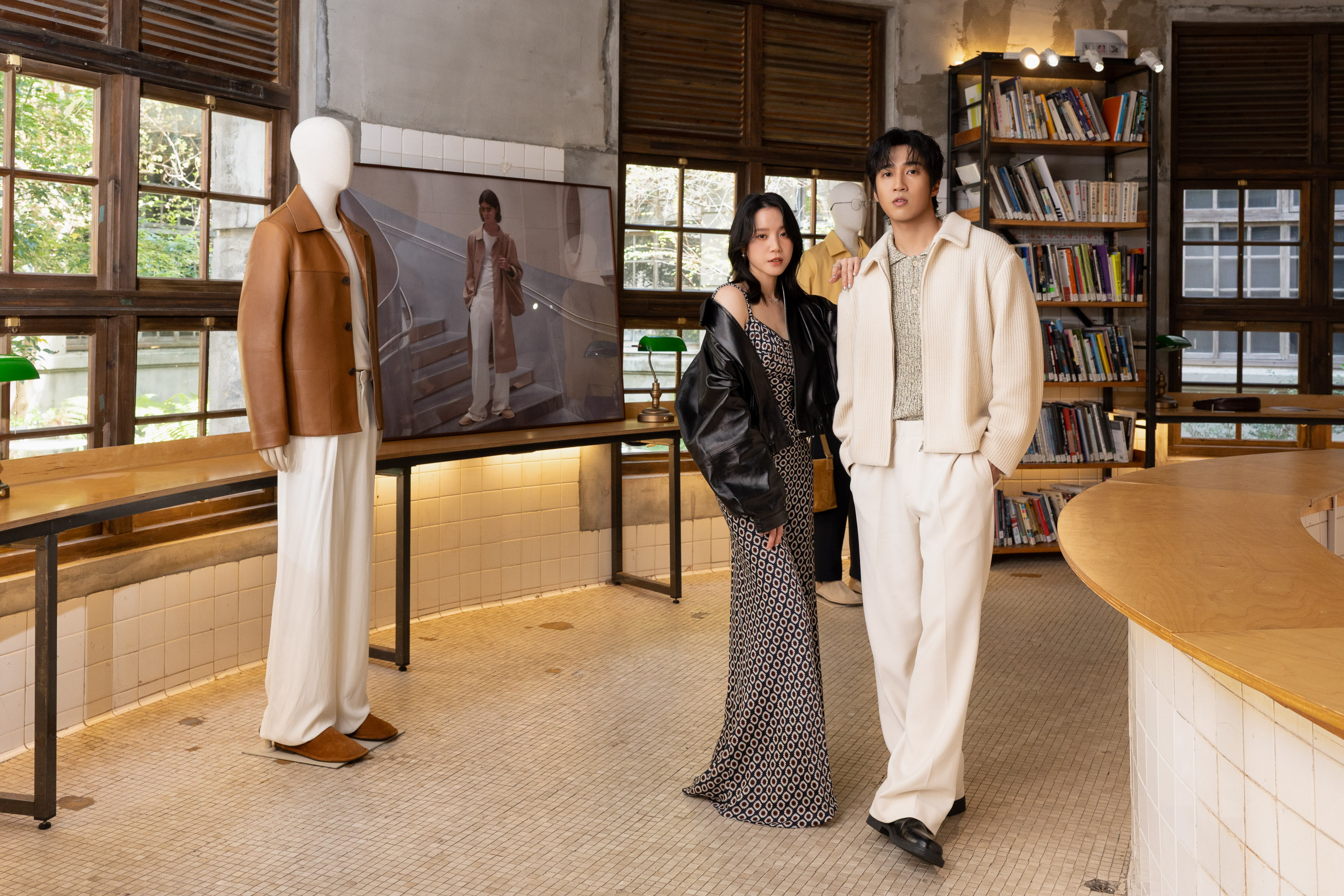 婁峻碩與程予希演繹SANDRO 2026春夏男女裝系列，展現品牌一貫的法式優雅美學。（SANDRO提供）