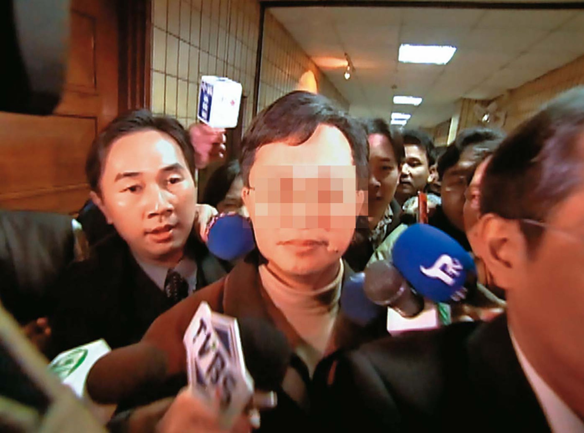 黃姓立委遭仙人跳報案後,被指控是買春慣犯,逼得他不得不出面說明案情。(東森新聞提供)