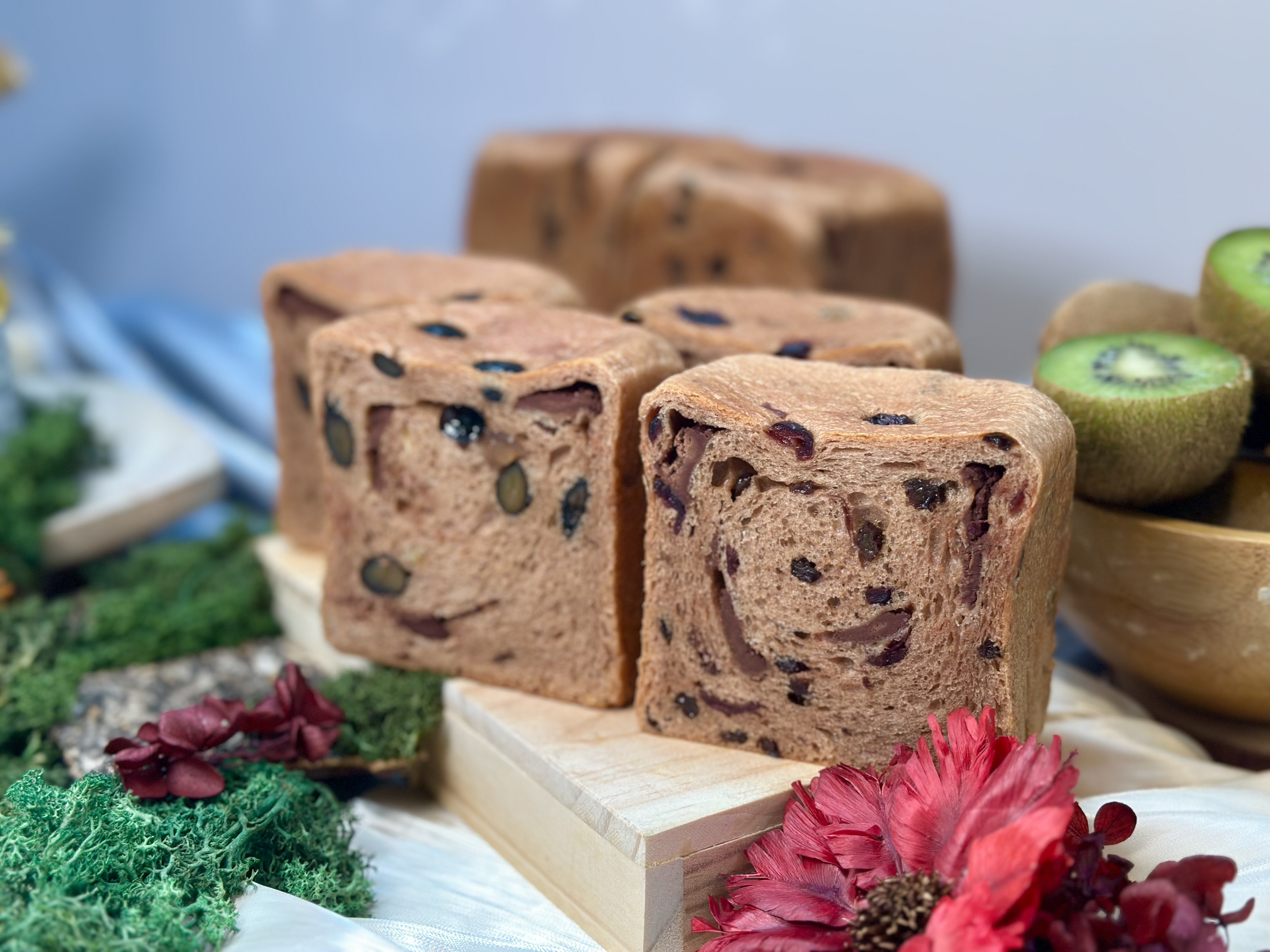 日本超人氣生吐司店「銀座仁志川」開設台灣一號店，1月10日正式開幕。