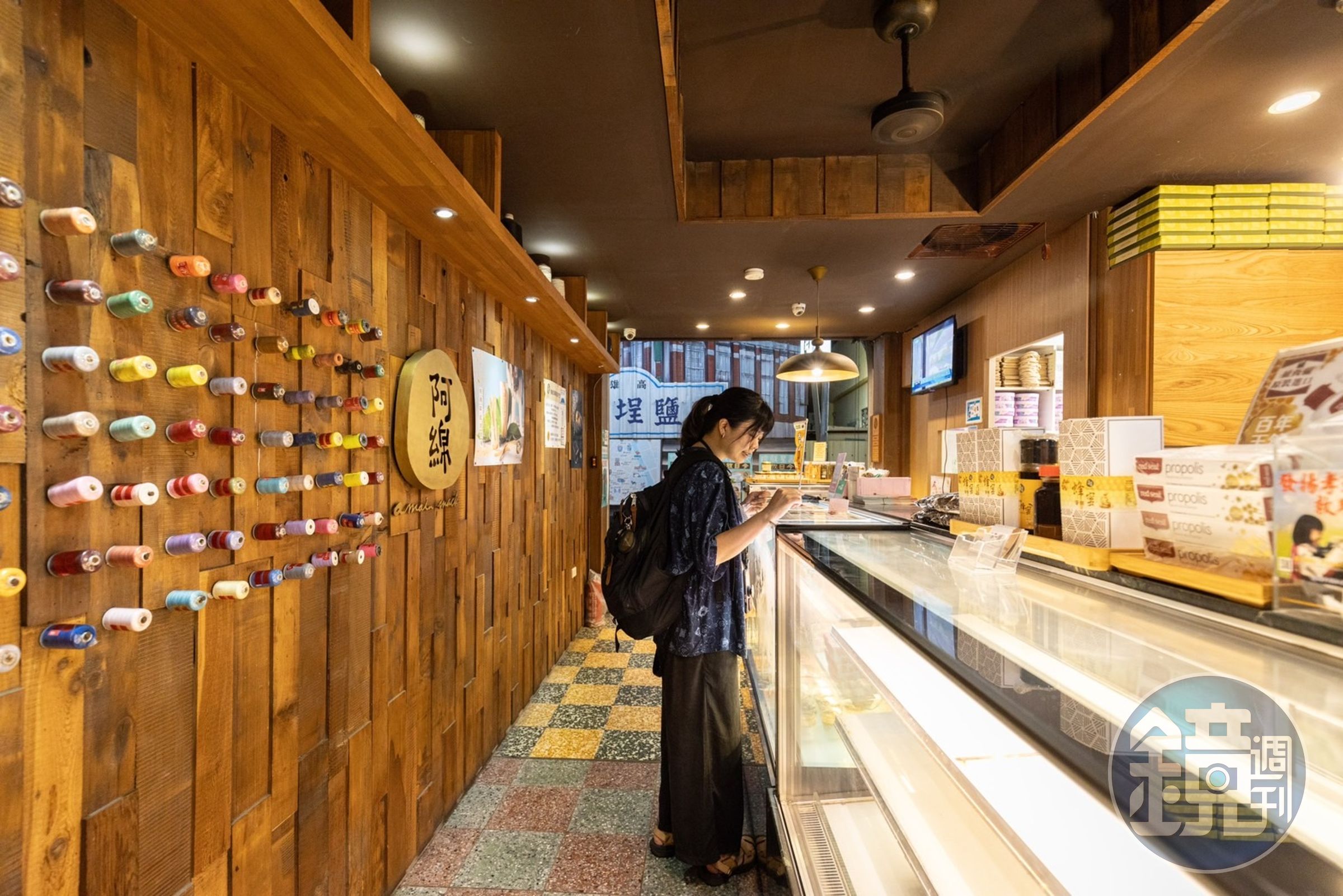 「阿綿麻糬」除了各類型麻糬，還有奶酪、餅乾等產品可選擇。 
