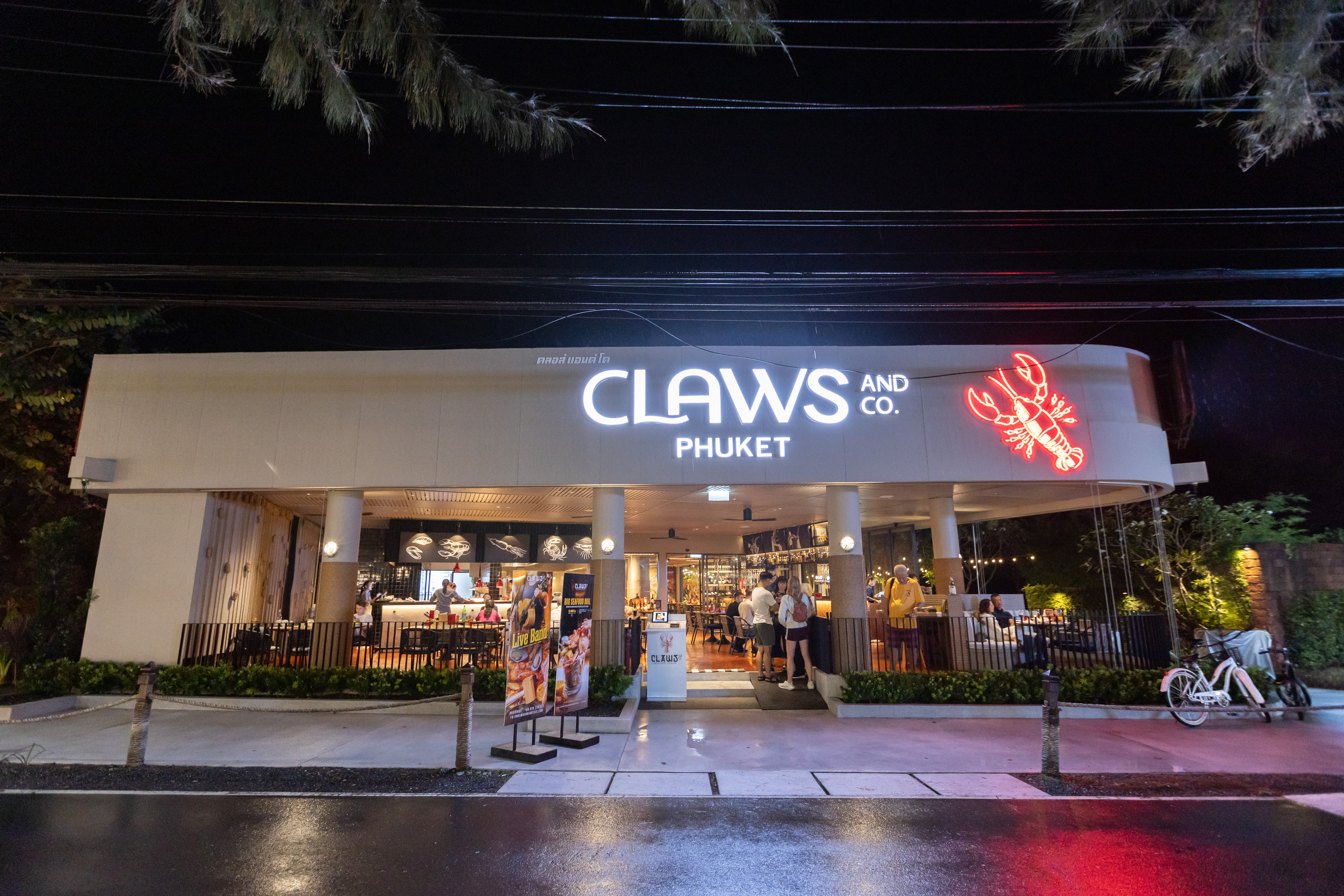 隸屬安納塔拉度假村的「Claws and Co. Phuket」，也對外營業。