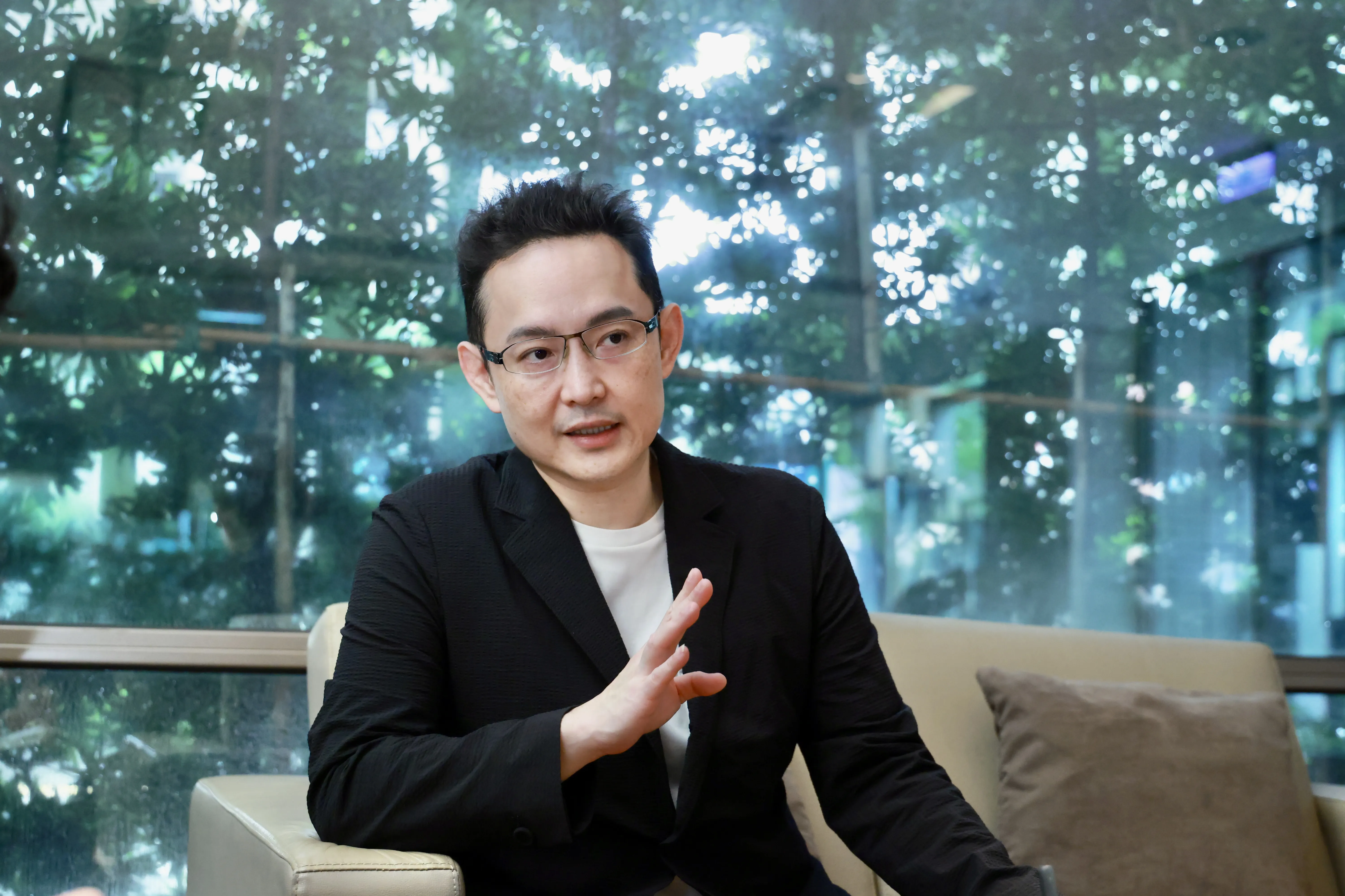 高檔選股術2／不只台積電、聯發科！這族群默默創高　沈萬鈞揭AI下一棒