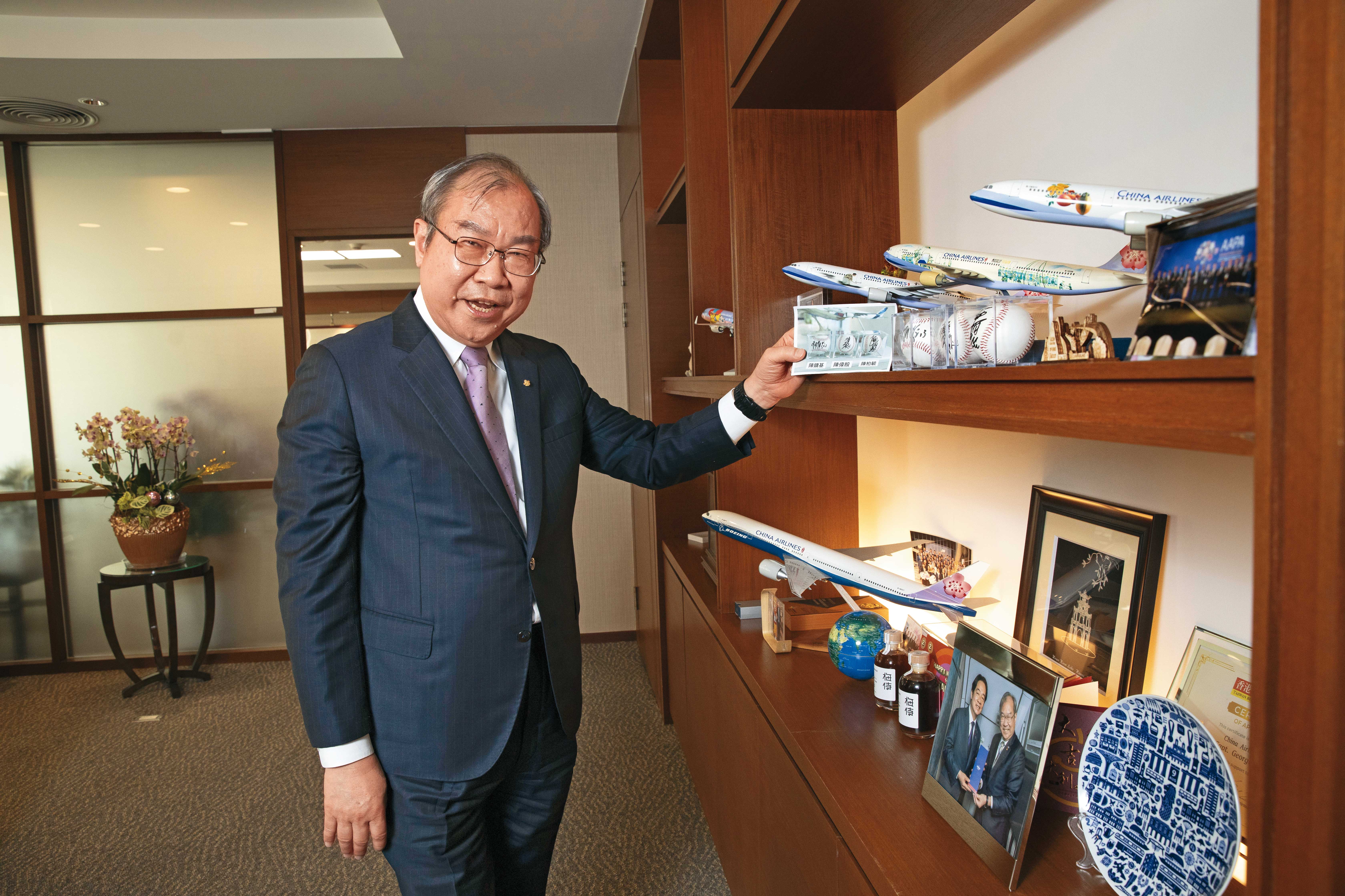 高星潢進入華航近40年，一路從空服員、機師進入管理層，相當了解員工心聲。