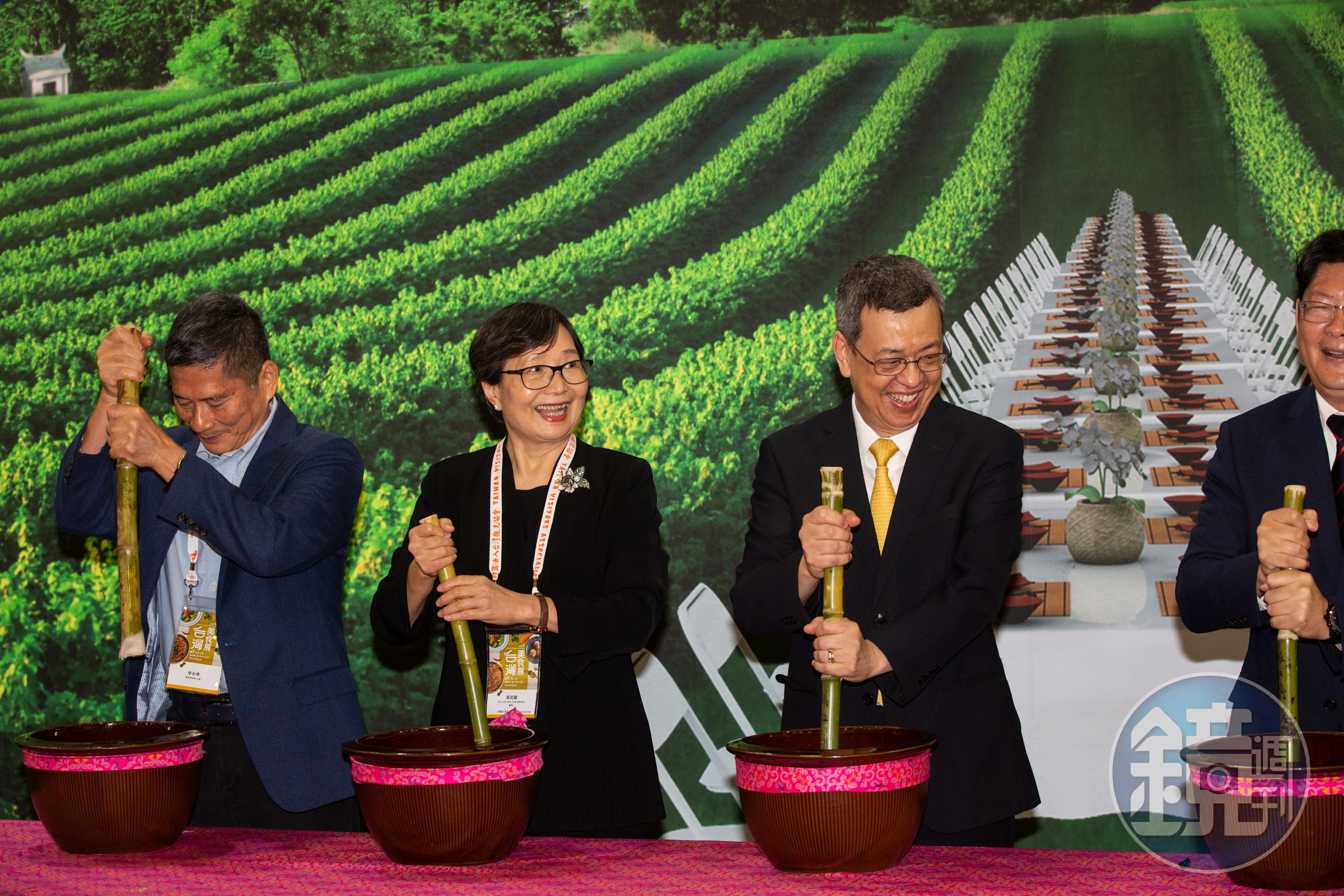 葉菊蘭擔任台灣觀光協會會長時，經常親自出席美食展，推廣台灣觀光。（本刊資料照）
