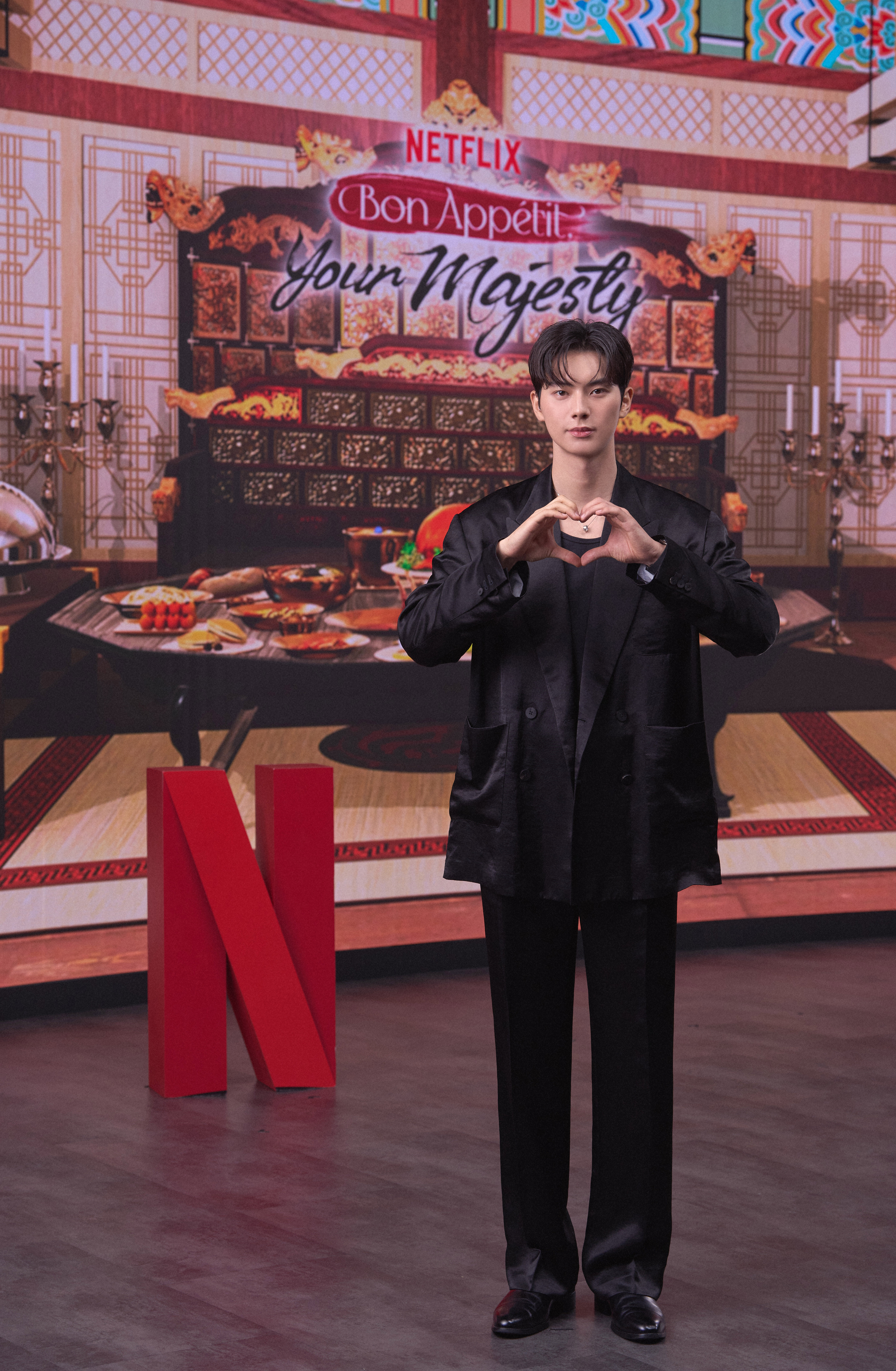 李彩玟想在料理加入「愛」。（Netflix提供）
