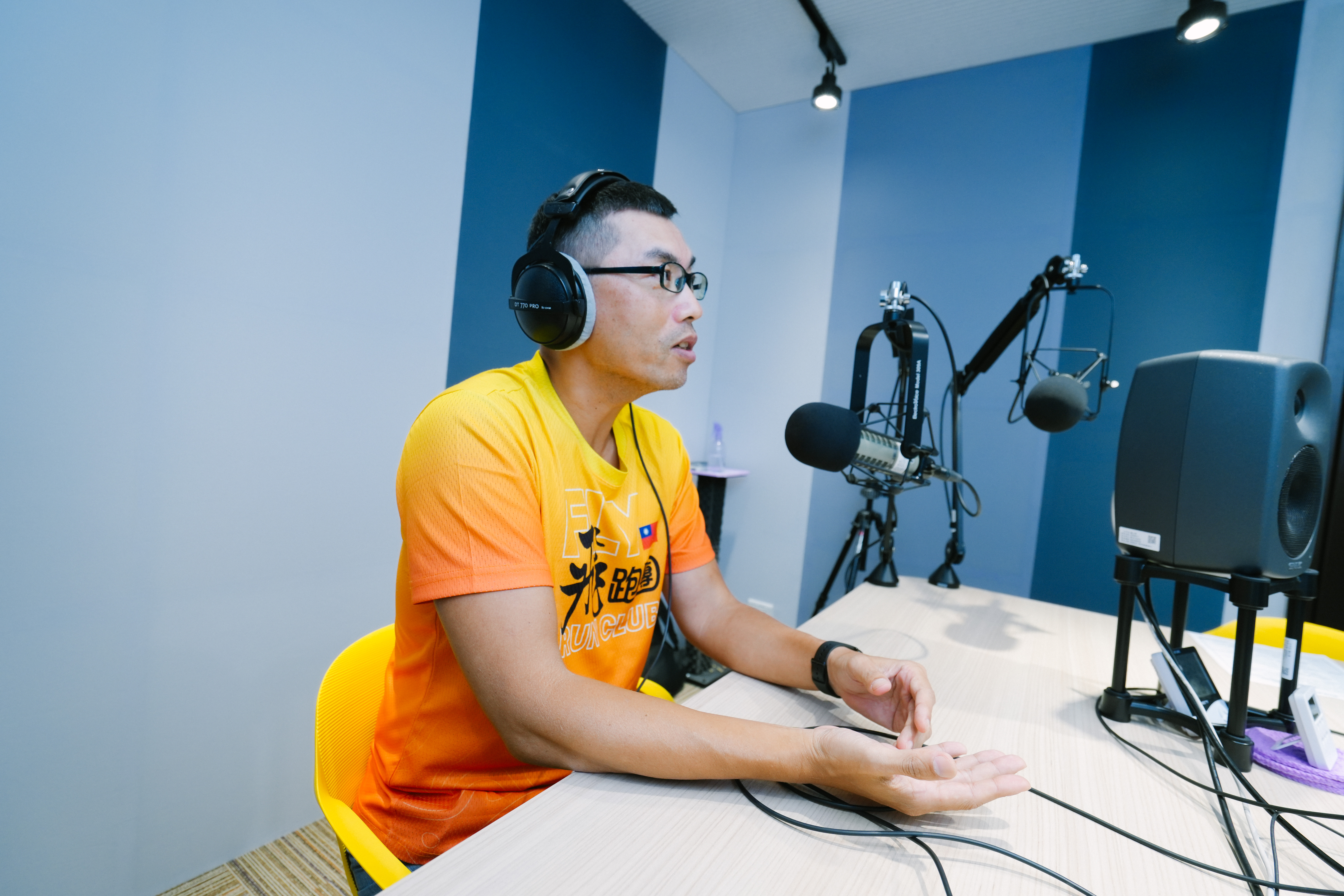 財經專家超馬芭樂在節目中指出，美債問題對投資人而言，可能是難得進場的機會。（鏡好聽提供）