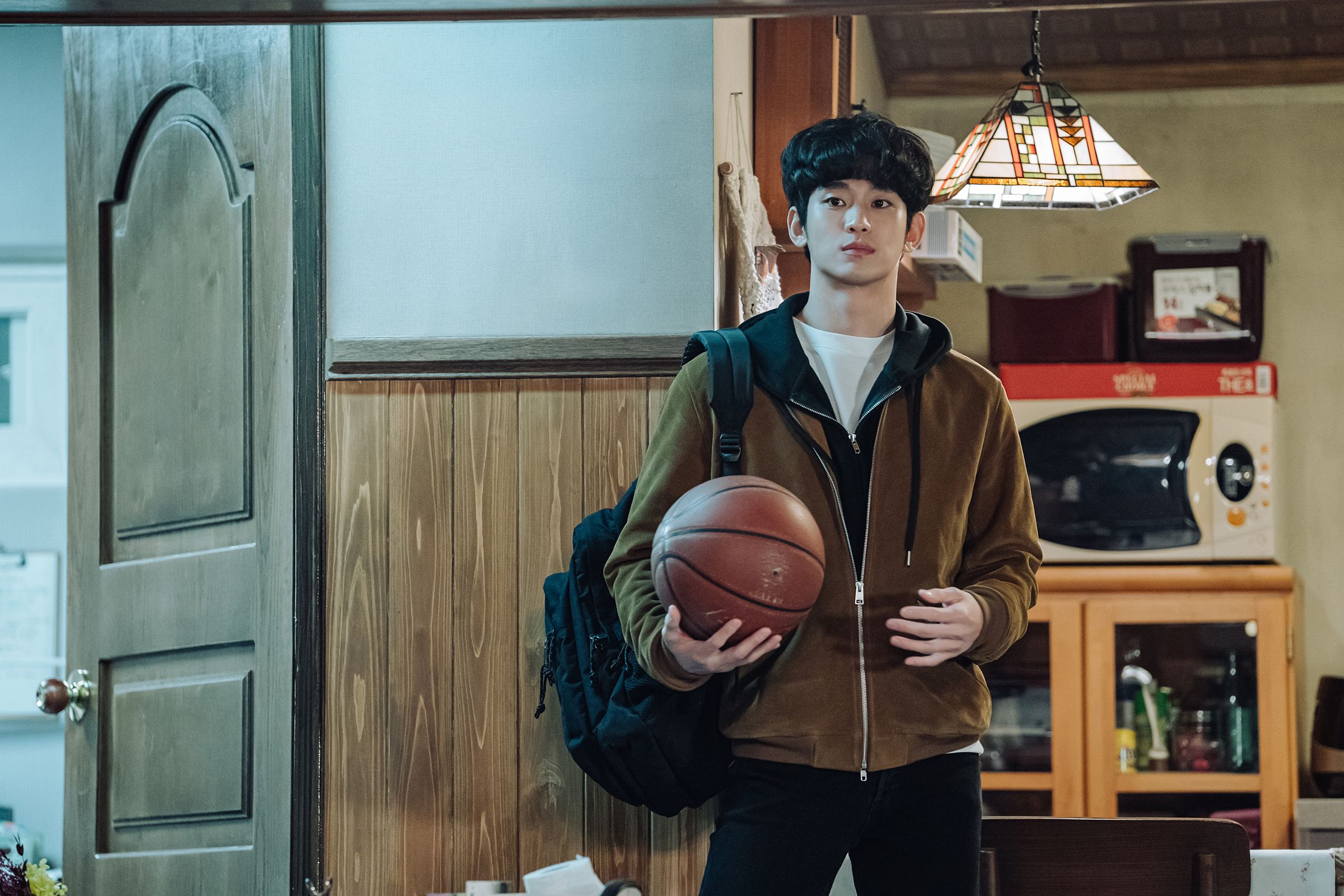 在「問AI」功能的協助下，金秀賢主演的《某一天》有機會推播給更多觀眾。（friDay影音提供）