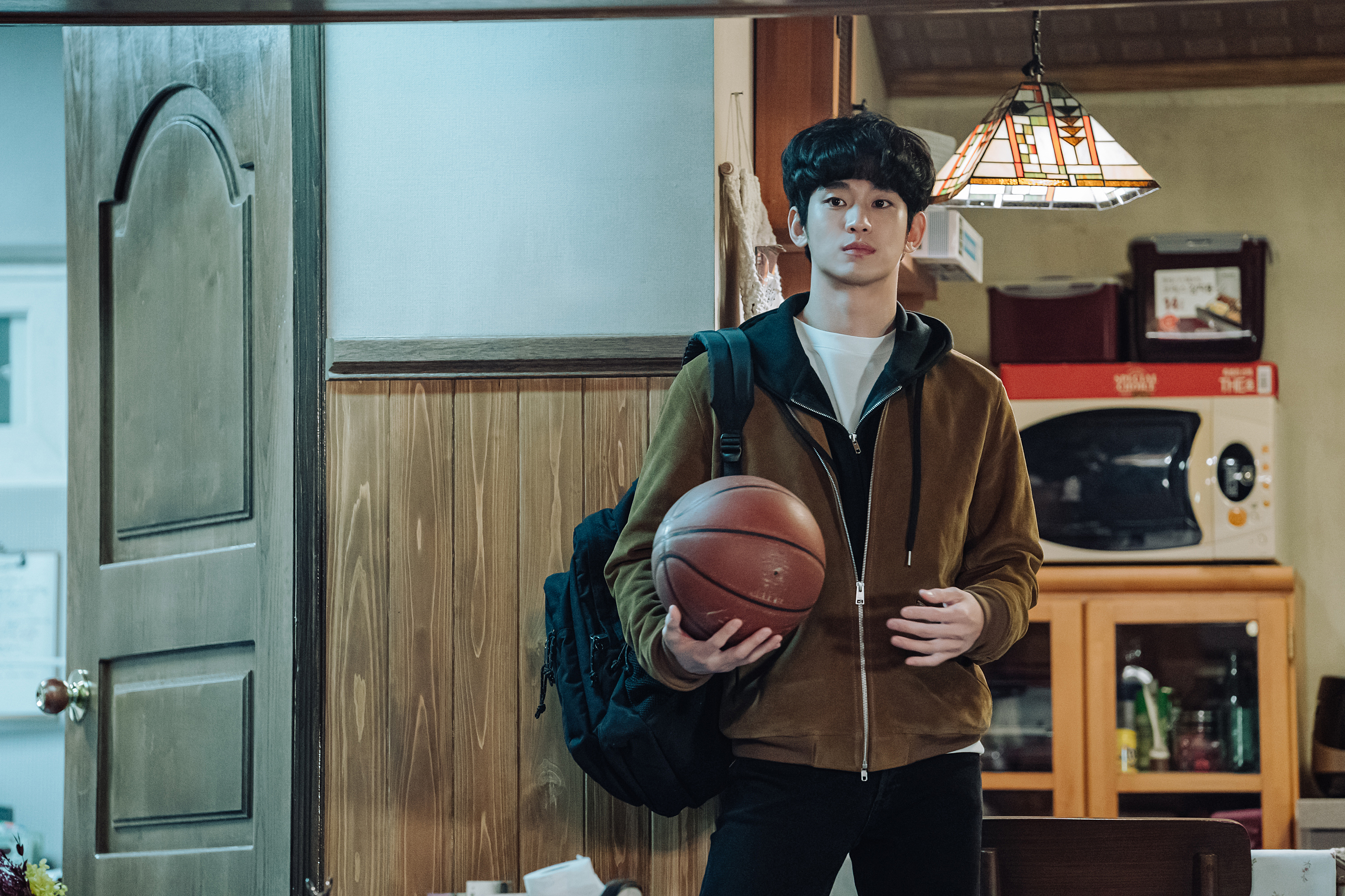 在「問AI」功能的協助下，金秀賢主演的《某一天》有機會推播給更多觀眾。（friDay影音提供）