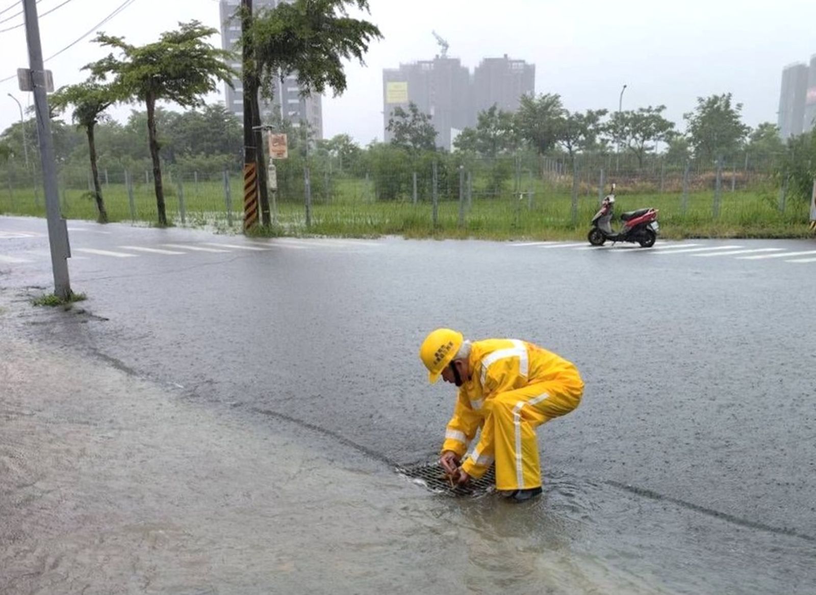 南部豪雨狂炸累計199件淹水 經濟部應變小組升二級