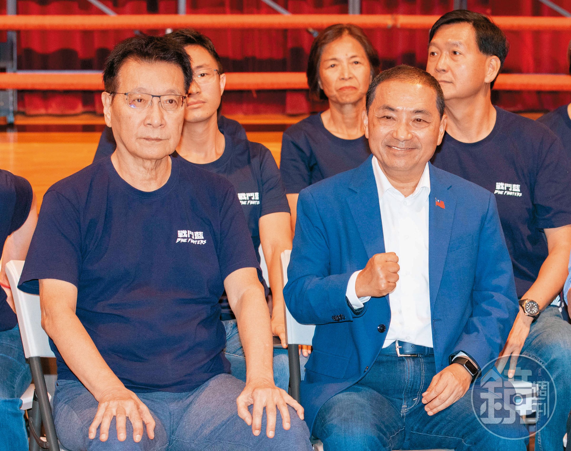 趙少康(前左)拋出柯文哲當正的、郭台銘當副手,然後侯友宜(前右)退選去組閣的建議,這個建議既夢幻也驚悚。