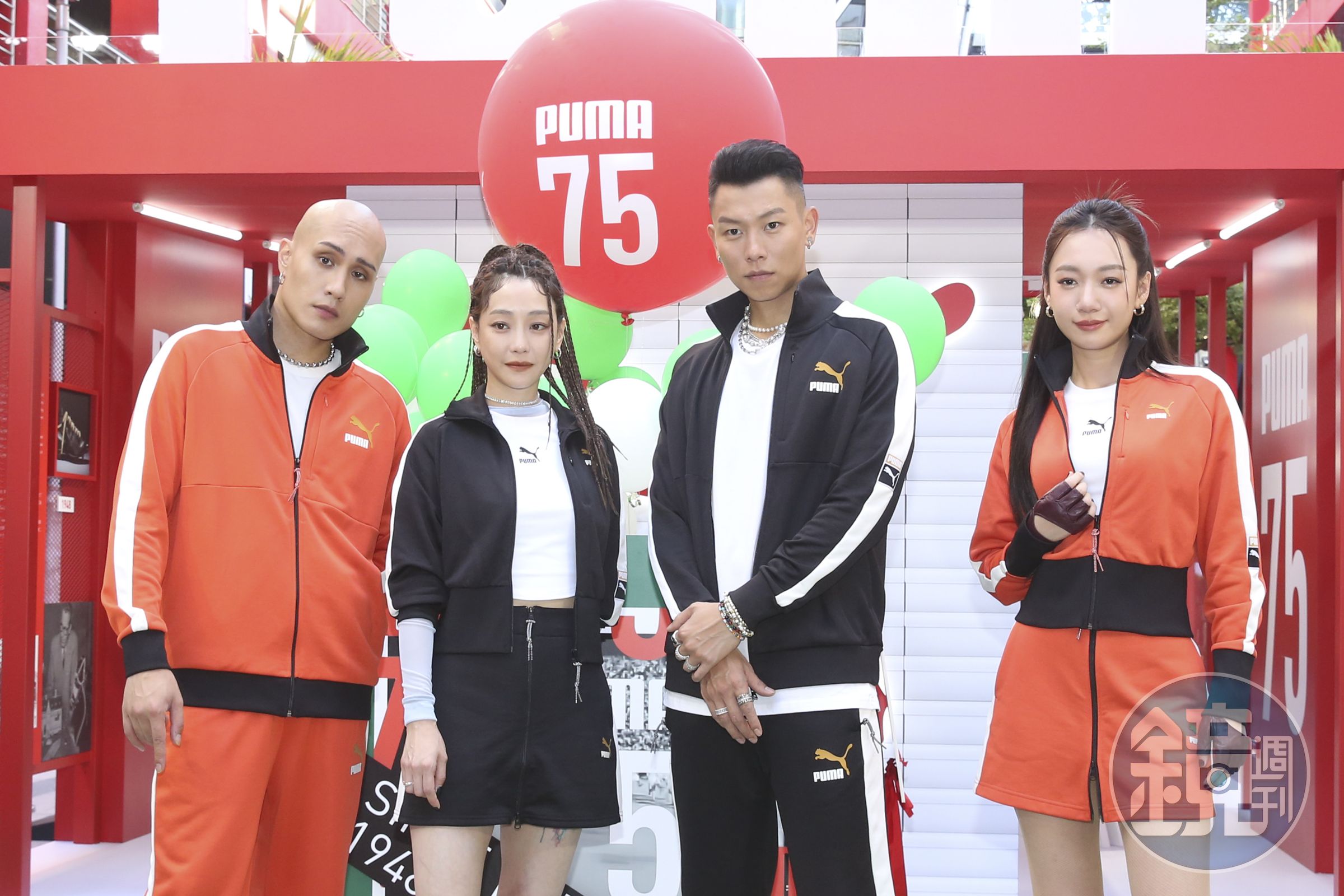瘦子(右2)、吳卓源(右)、黃宣(左)、謝欣穎(左2)為Puma75週年特展站台。