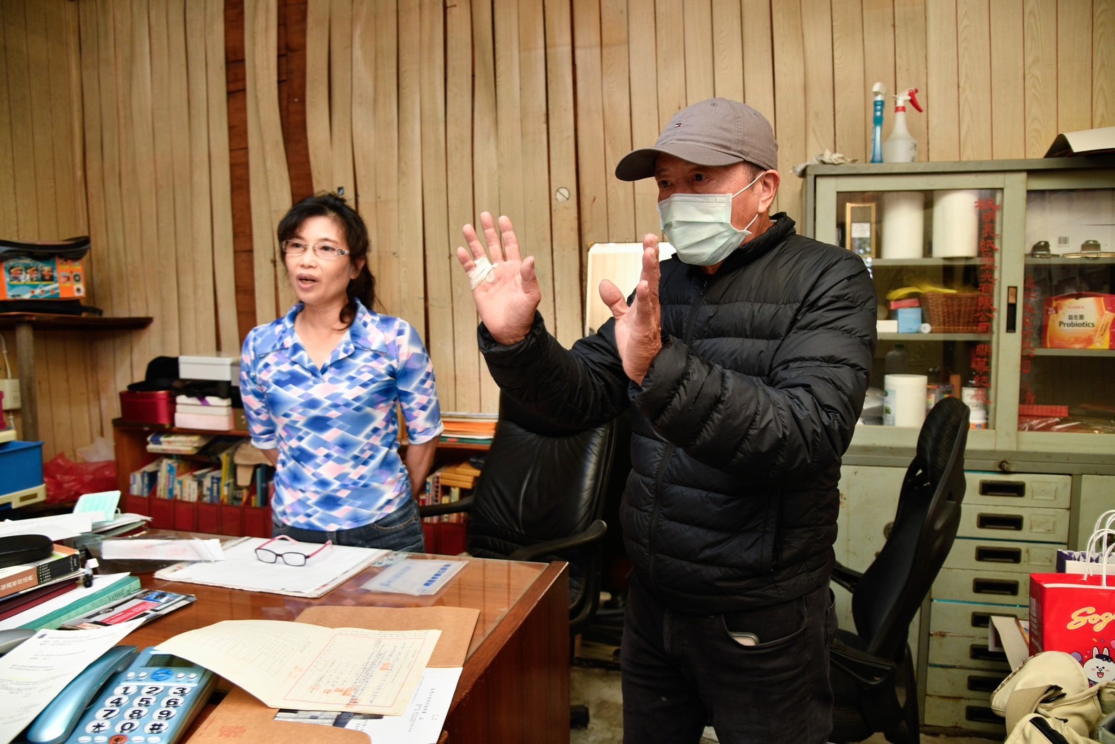 吳兆賢夫婦拒搬，要求還地於國家。