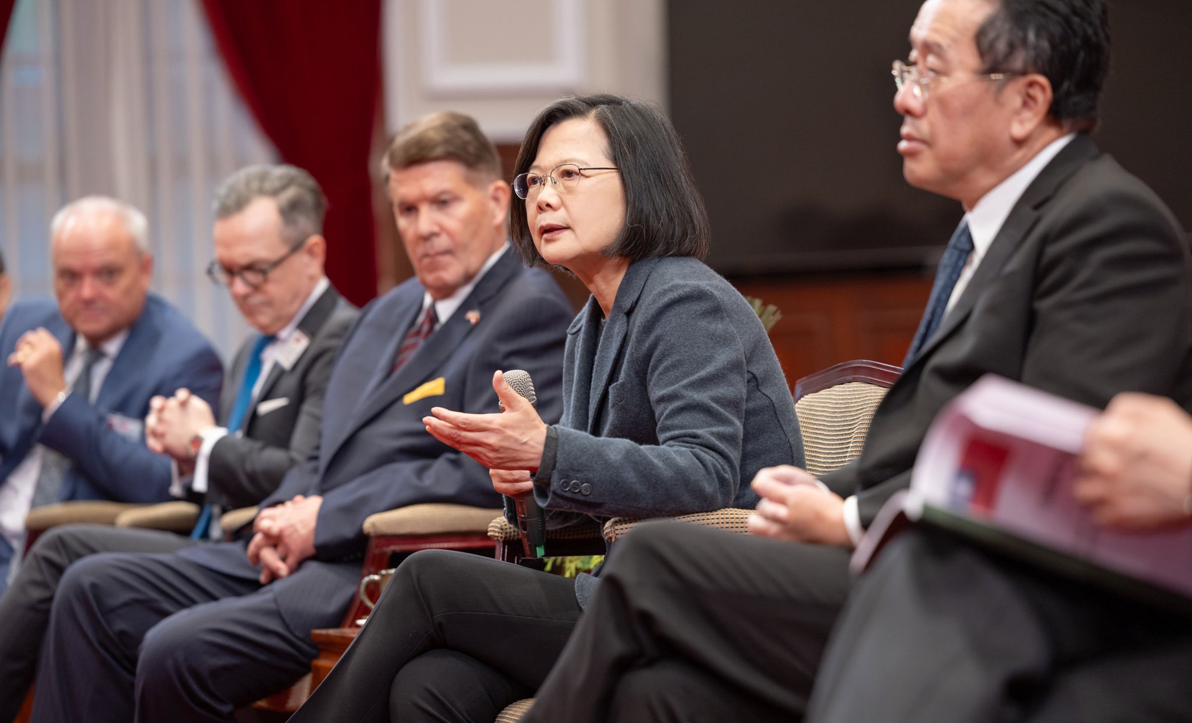 蔡英文辦公室回應陳智菡說法。（翻攝蔡英文臉書）
