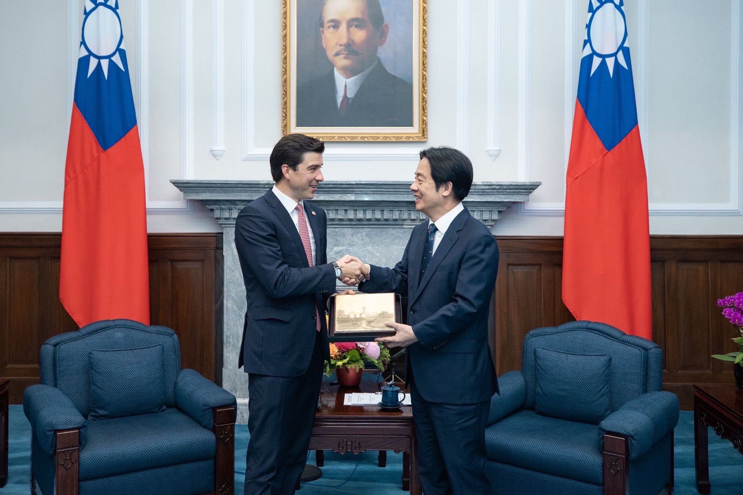 美國農業部林德柏格次訪台,總統賴清德接見。(翻攝賴清德臉書)