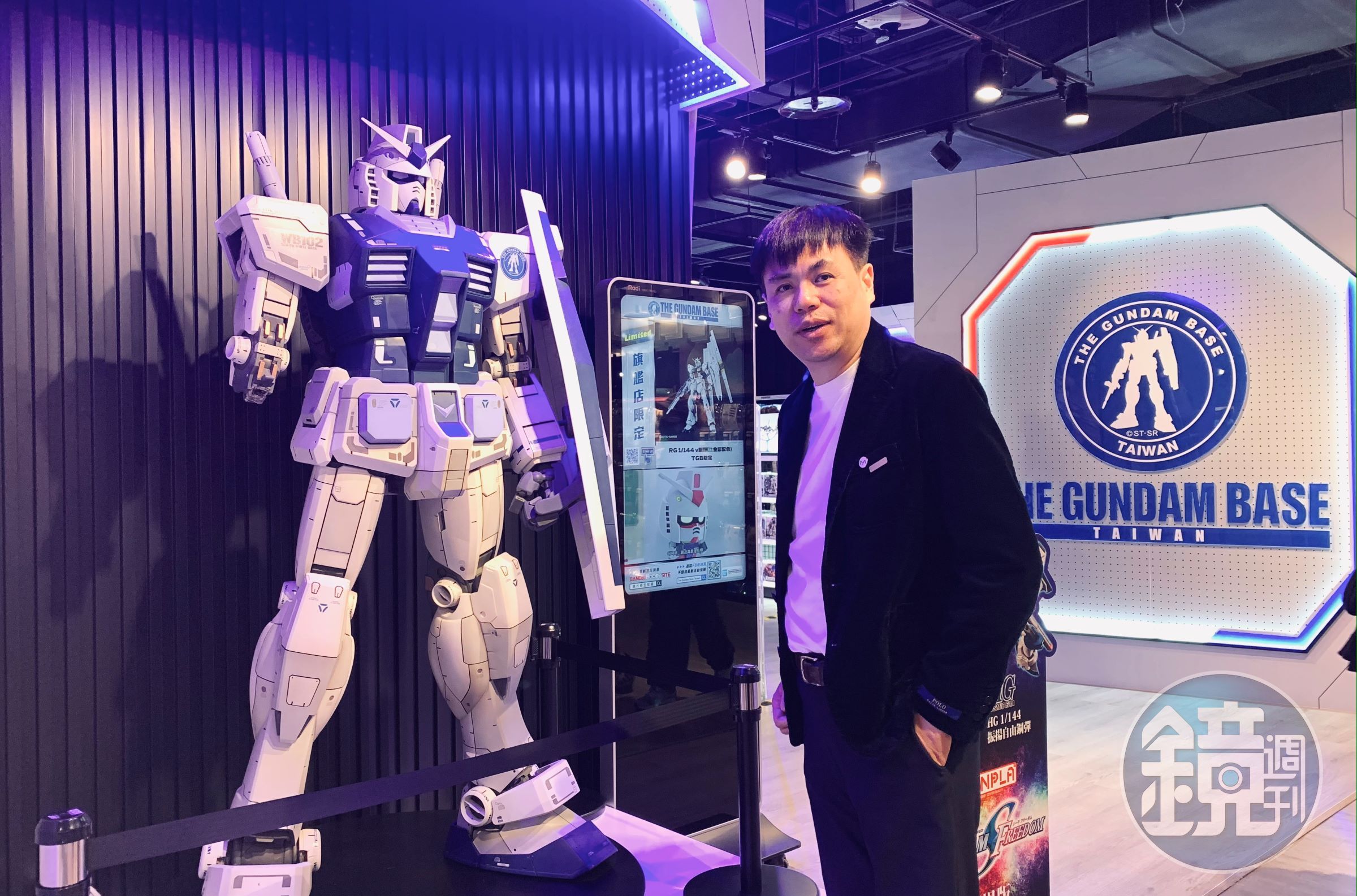 從小陳良信不只是電玩破台的高手,自承至今仍是動漫迷,《機動戰士鋼彈》他曾喜歡,但他說現在看的動漫不一樣了,踏上自贖之旅的《葬送的芙莉蓮》是其最近覺得不錯的作品。